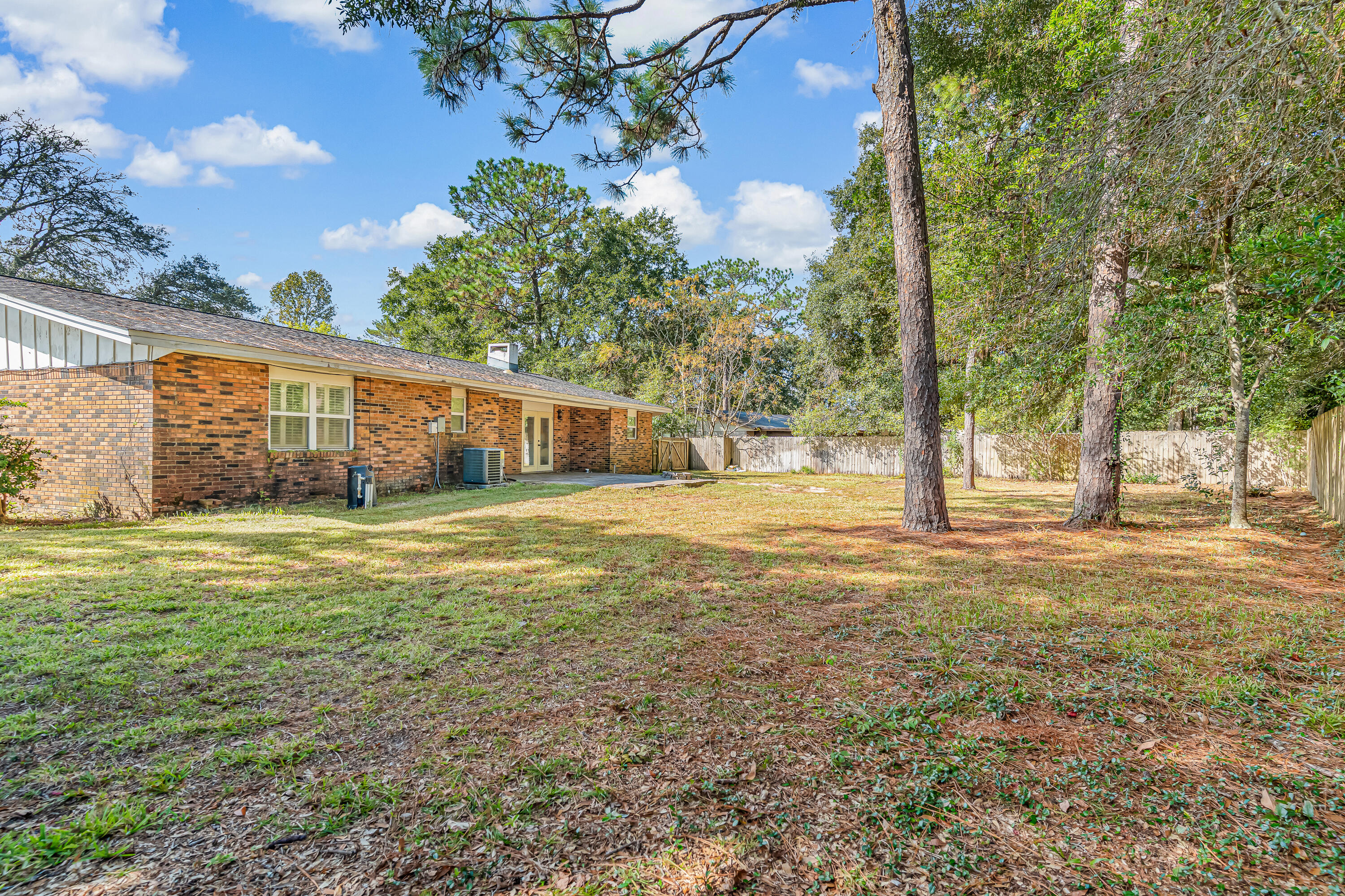 BAYOU POQUITO - Residential
