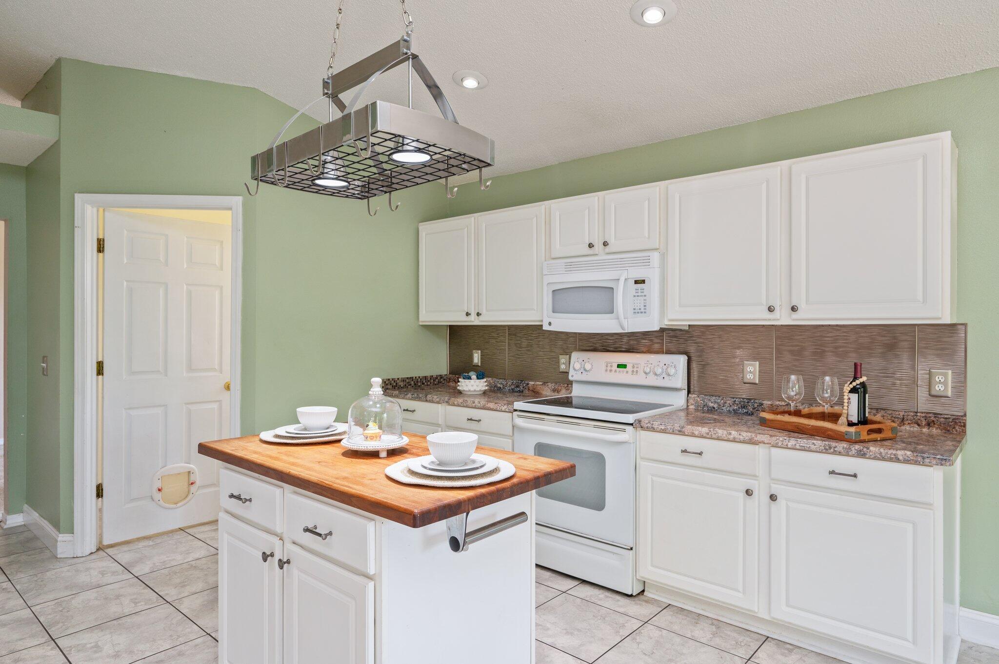 WESTVIEW ESTATES PH 3 - Residential