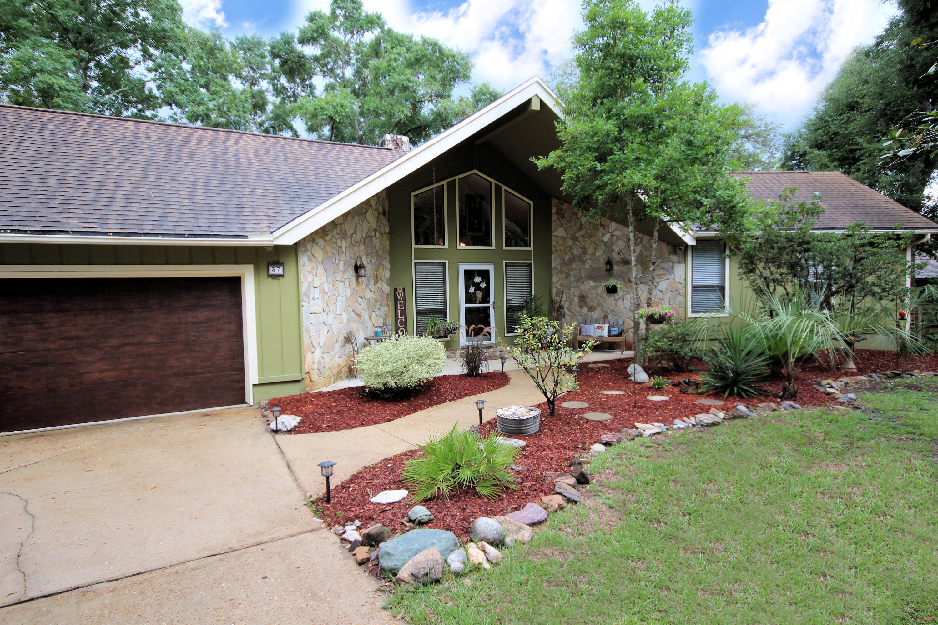 LAKE SHARON ESTATES - Residential