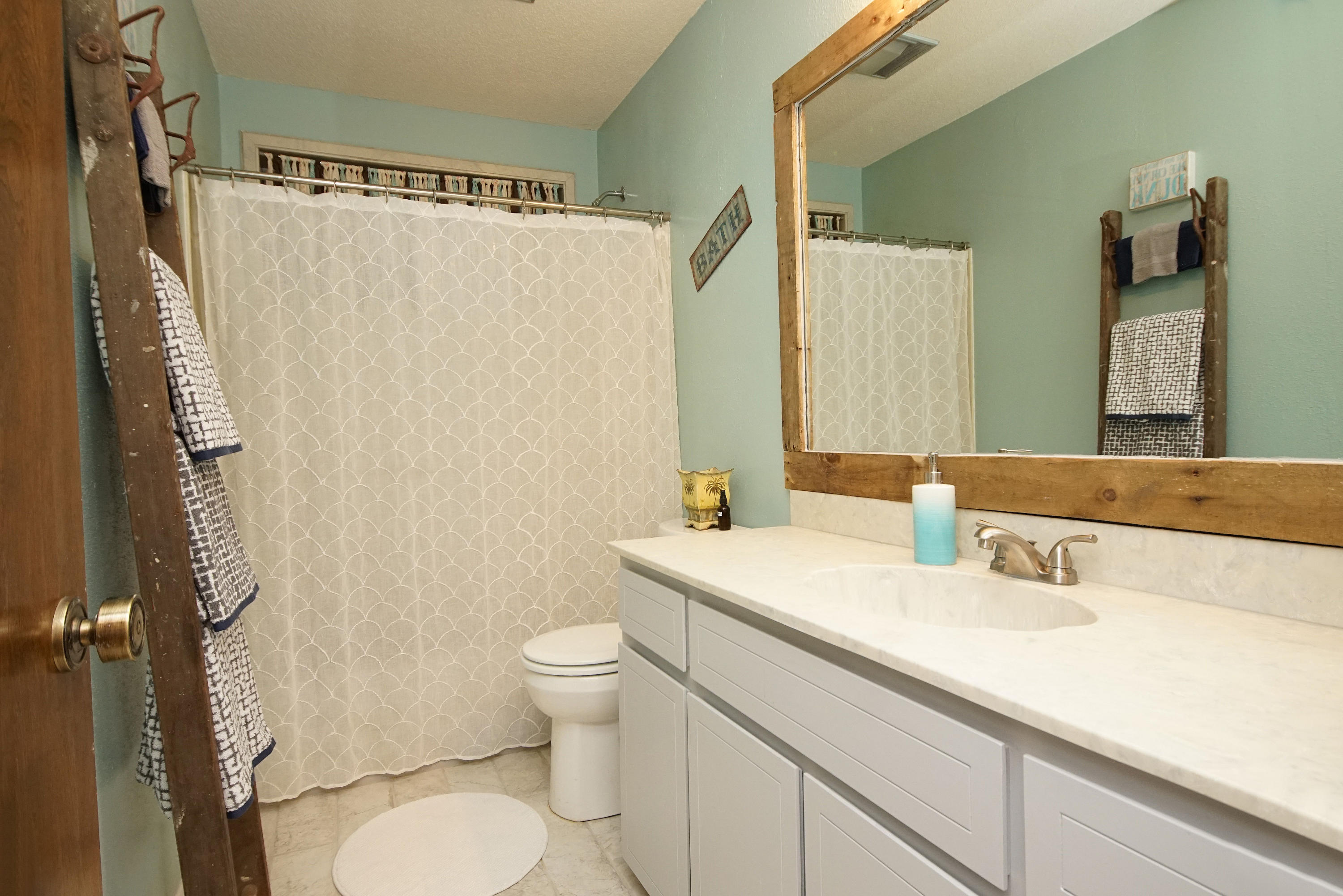 LAKE SHARON ESTATES - Residential