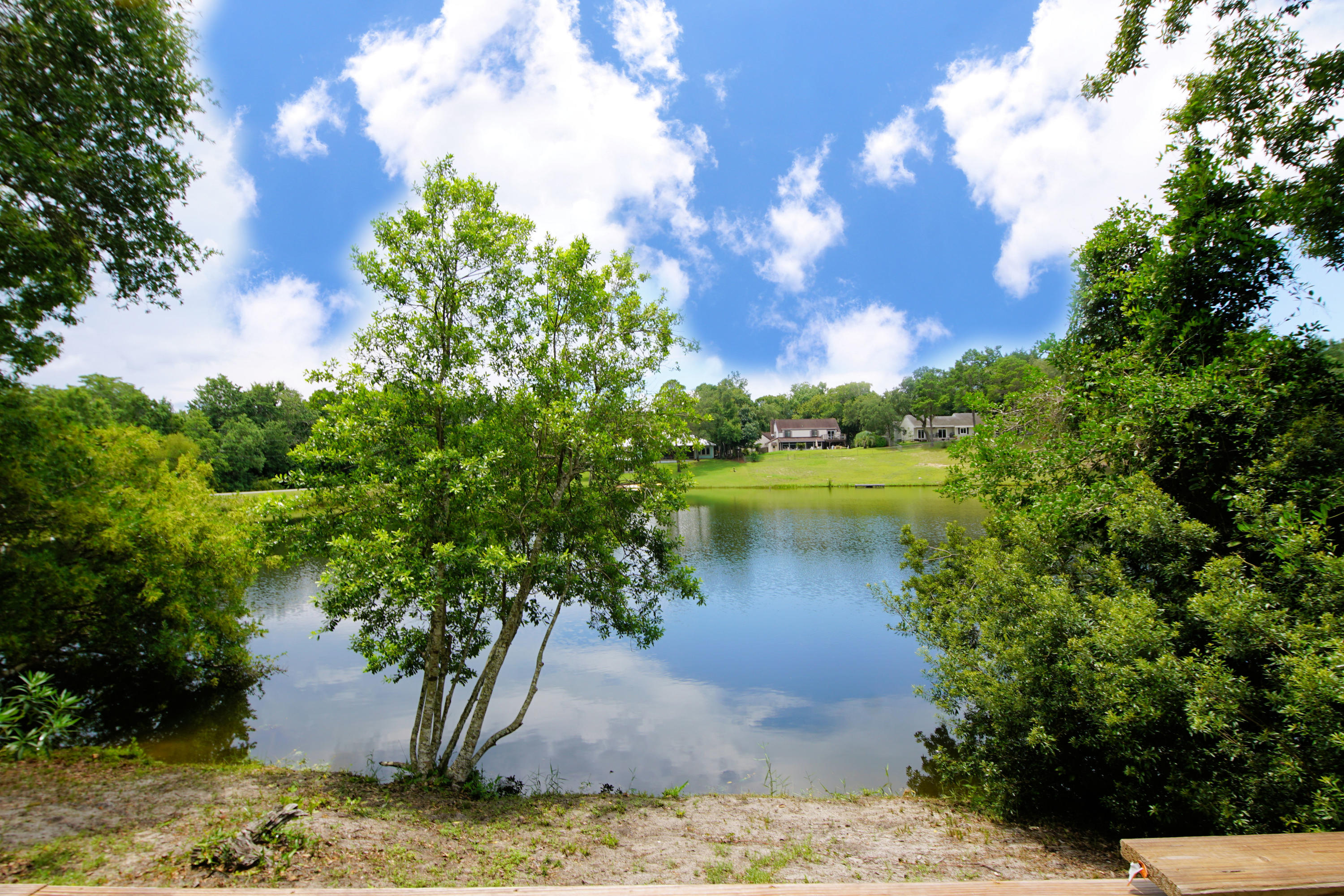 LAKE SHARON ESTATES - Residential