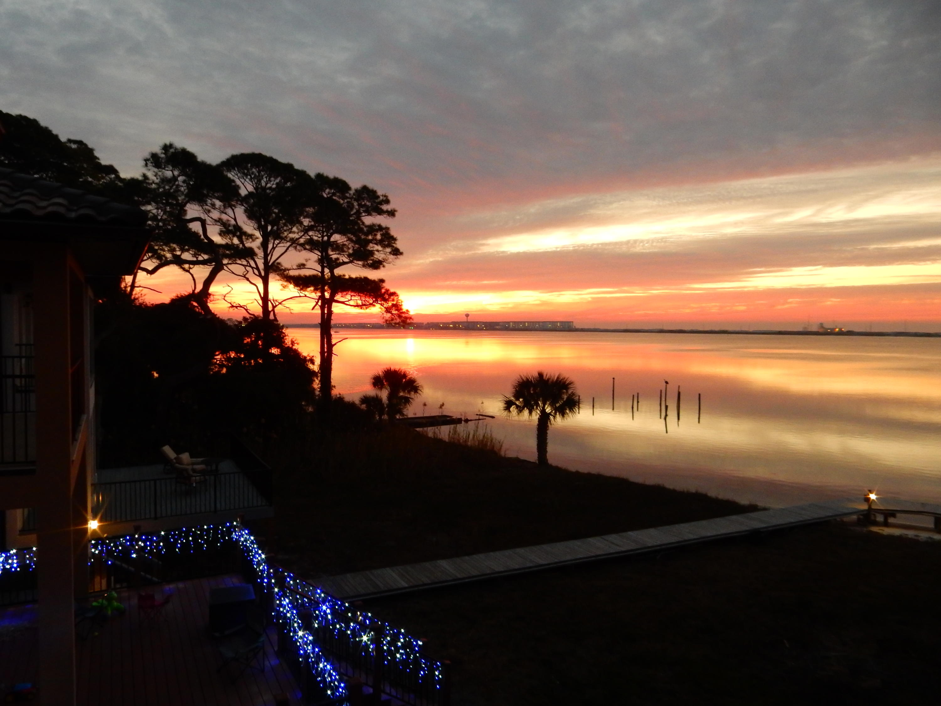 SOUNDVIEW LANDING - Residential