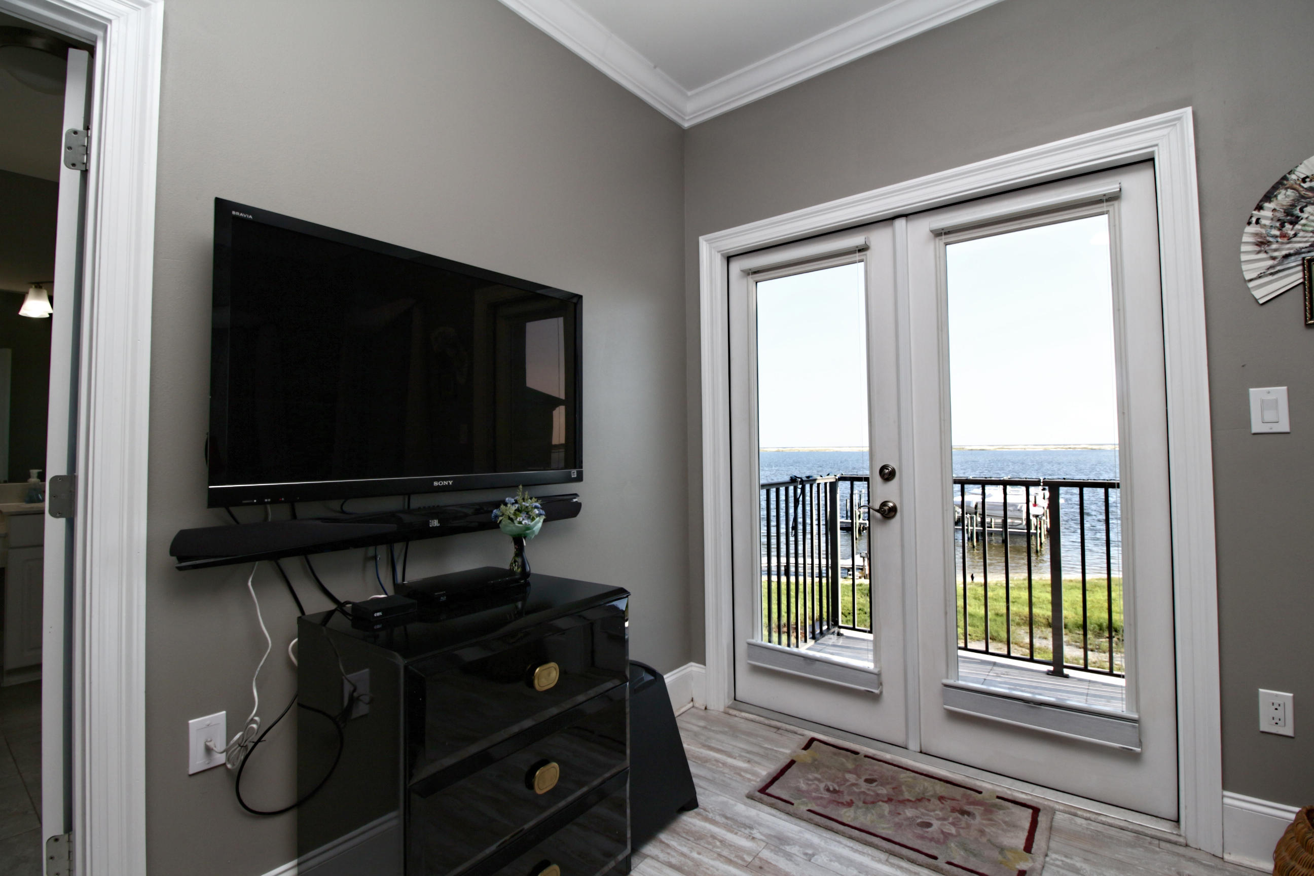 SOUNDVIEW LANDING - Residential