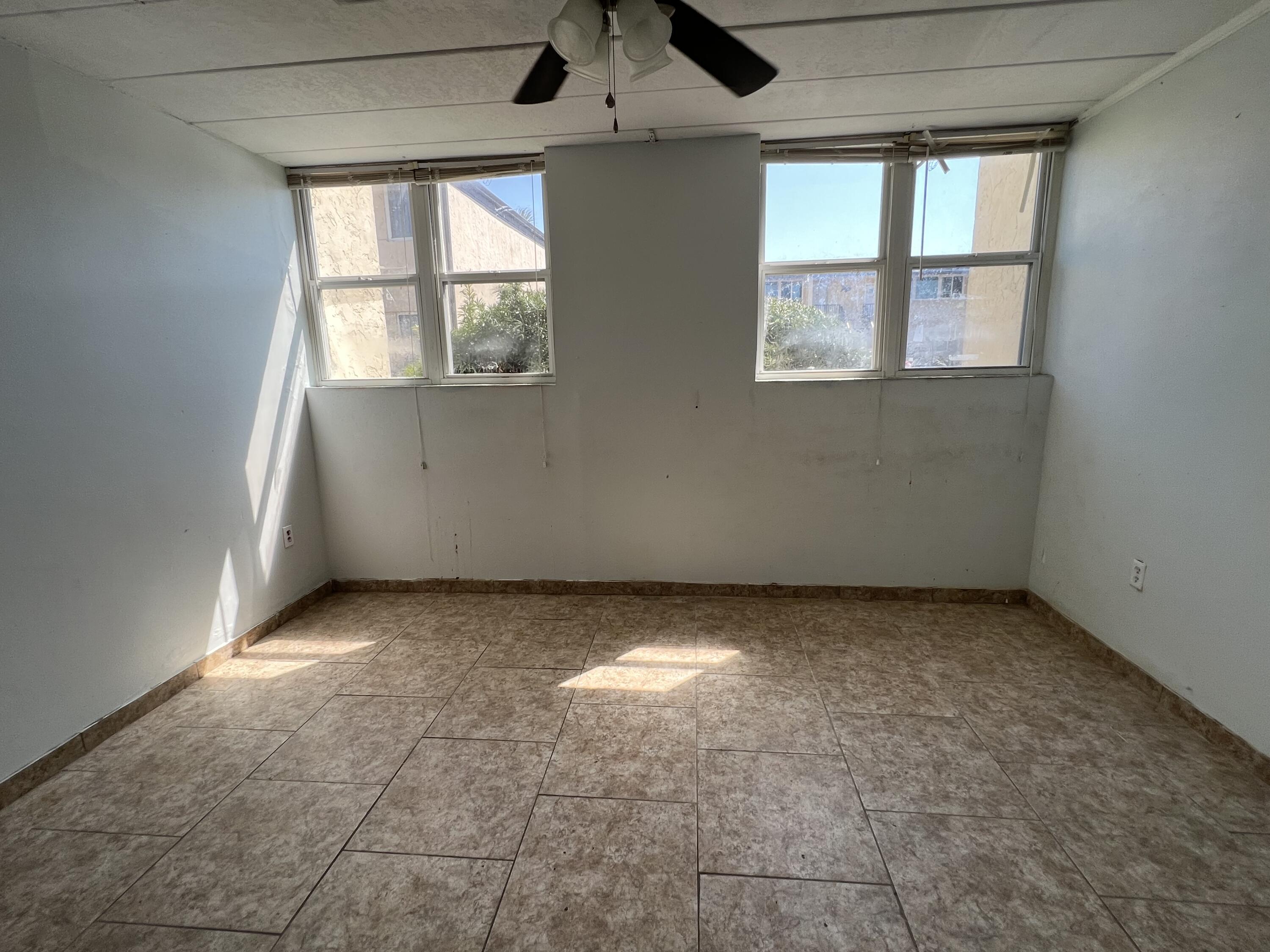 SEA PALM CONDO - Residential