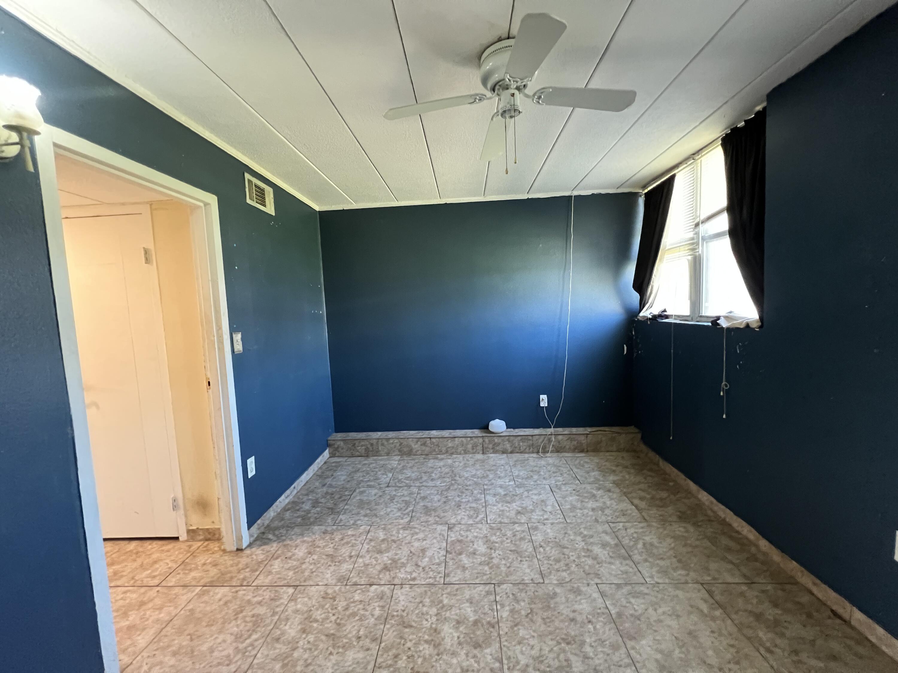 SEA PALM CONDO - Residential