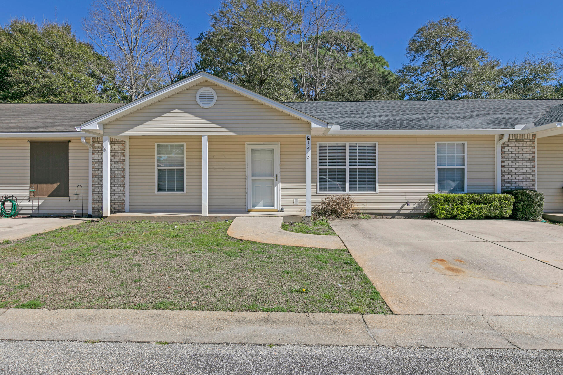 BRENTOM PLACE TOWNHOMES - Residential