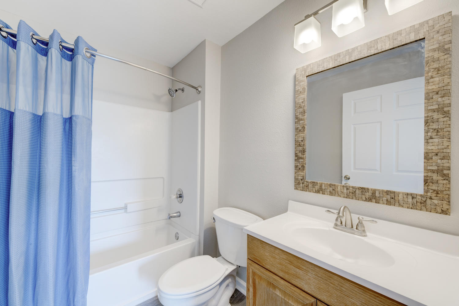 INDIAN LAKE - Residential