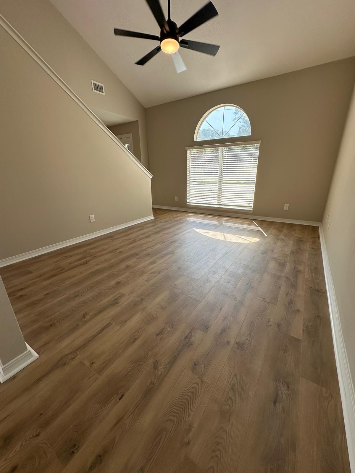 MONAHAN MANOR - Residential