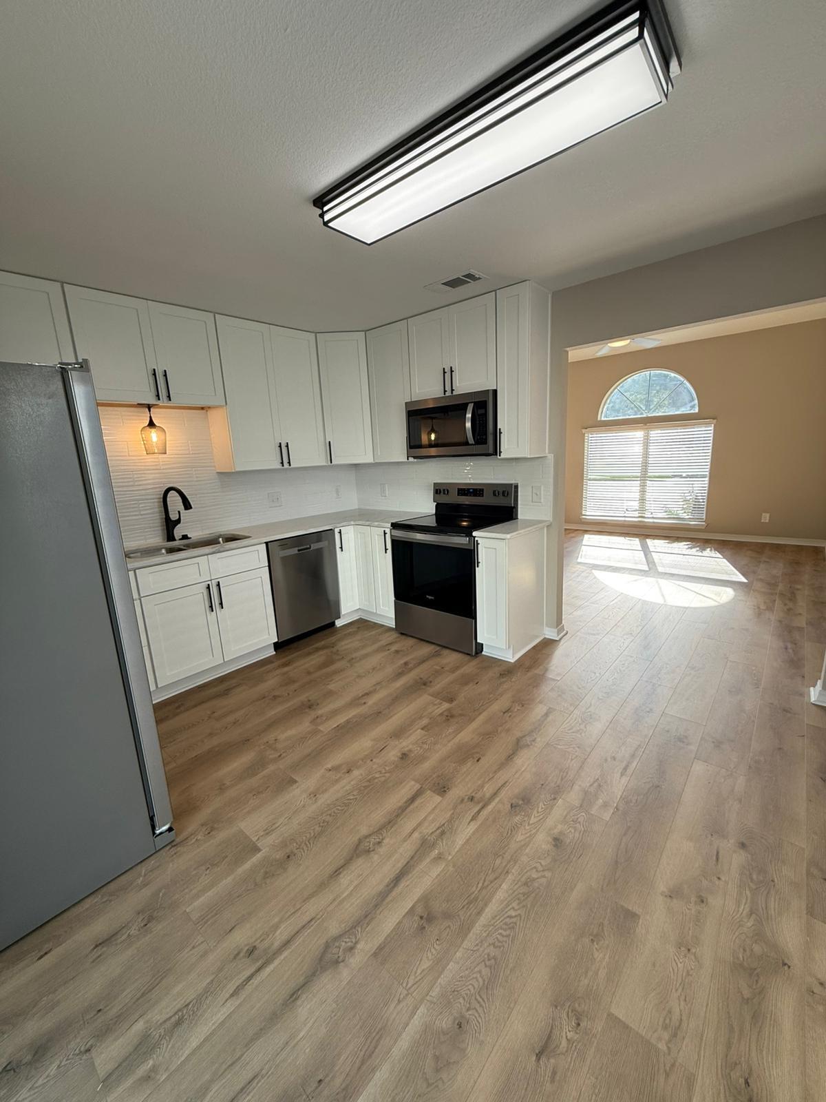MONAHAN MANOR - Residential