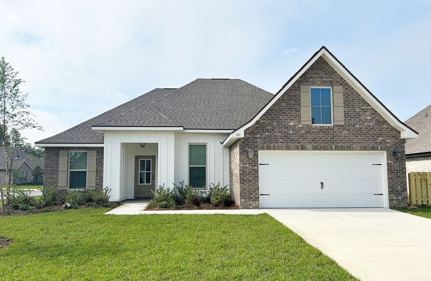 Awesome builder rate plus FREE refrigerator. Restrictions apply.Located on a corner lot the ROSES V G in Starburst at Hammock Bay community offers a 3BR, 2BA, open design with flex space and computer desk/niche. Upgrades added (list attached). Features: double vanity, garden tub, separate custom tile shower, and 2 walk-in closets in master bath, tray ceiling in master bed, kitchen island, walk-in pantry, covered porches, crown molding, recessed lighting, smart connect WIFI thermostat, smoke and carbon monoxide detectors, landscaping package, architectural 30-year shingles, flood lights, and more!Energy Efficient Features: water heater, electric kitchen appliance package, vinyl low E windows, and more! Energy Star Partner.