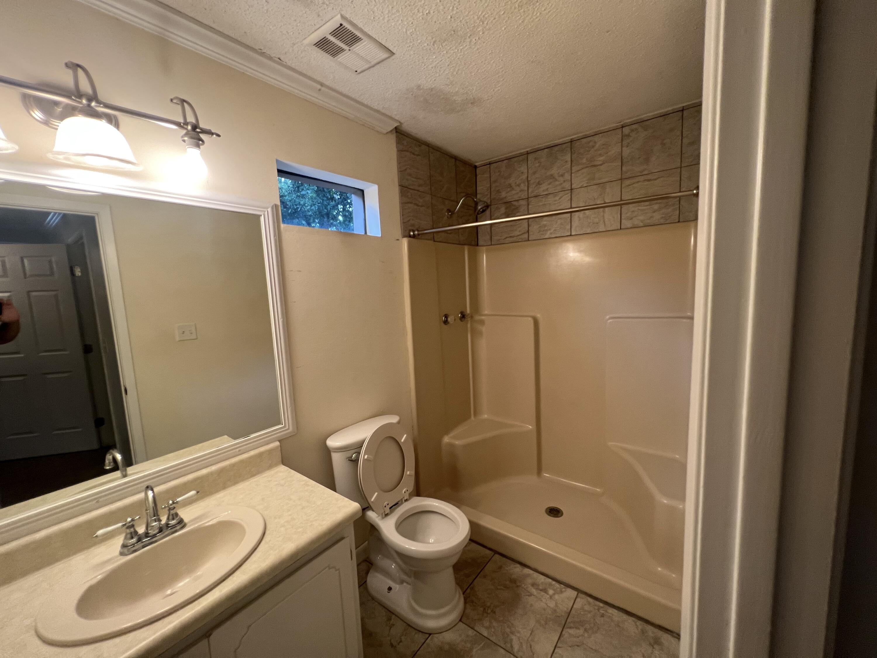 WHISPERING OAKS - Residential Lease