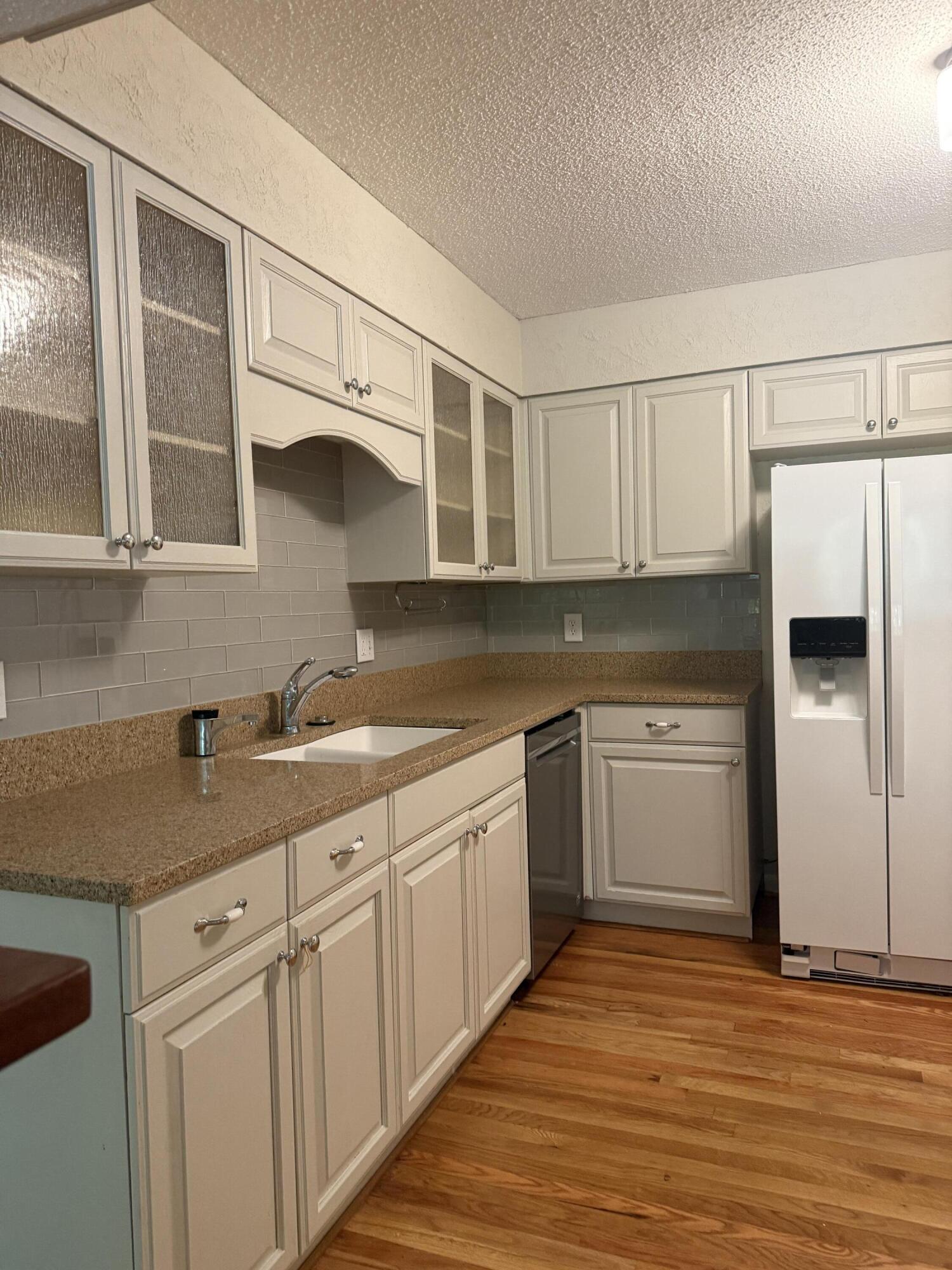 KELL-AIRE GARDENS - Residential Lease