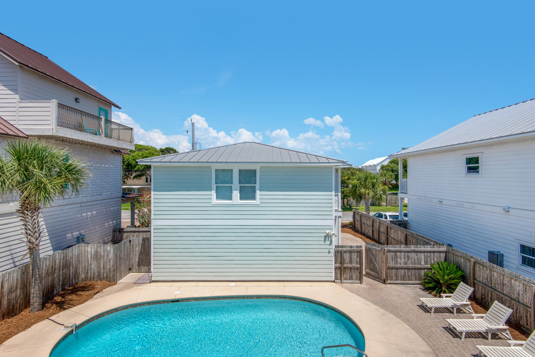 CRYSTAL BEACH - Residential