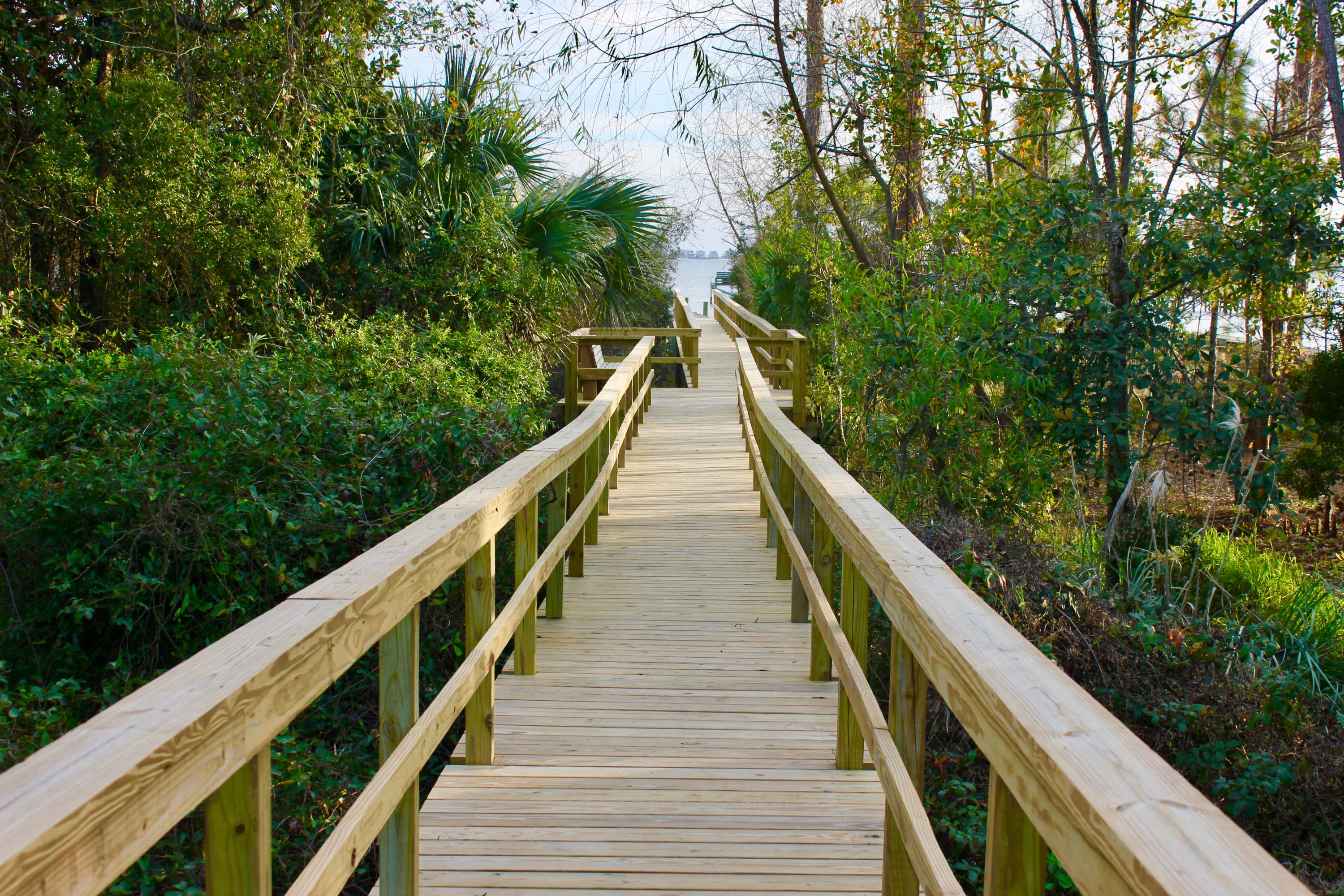 MAGNOLIA HARBOR - Residential
