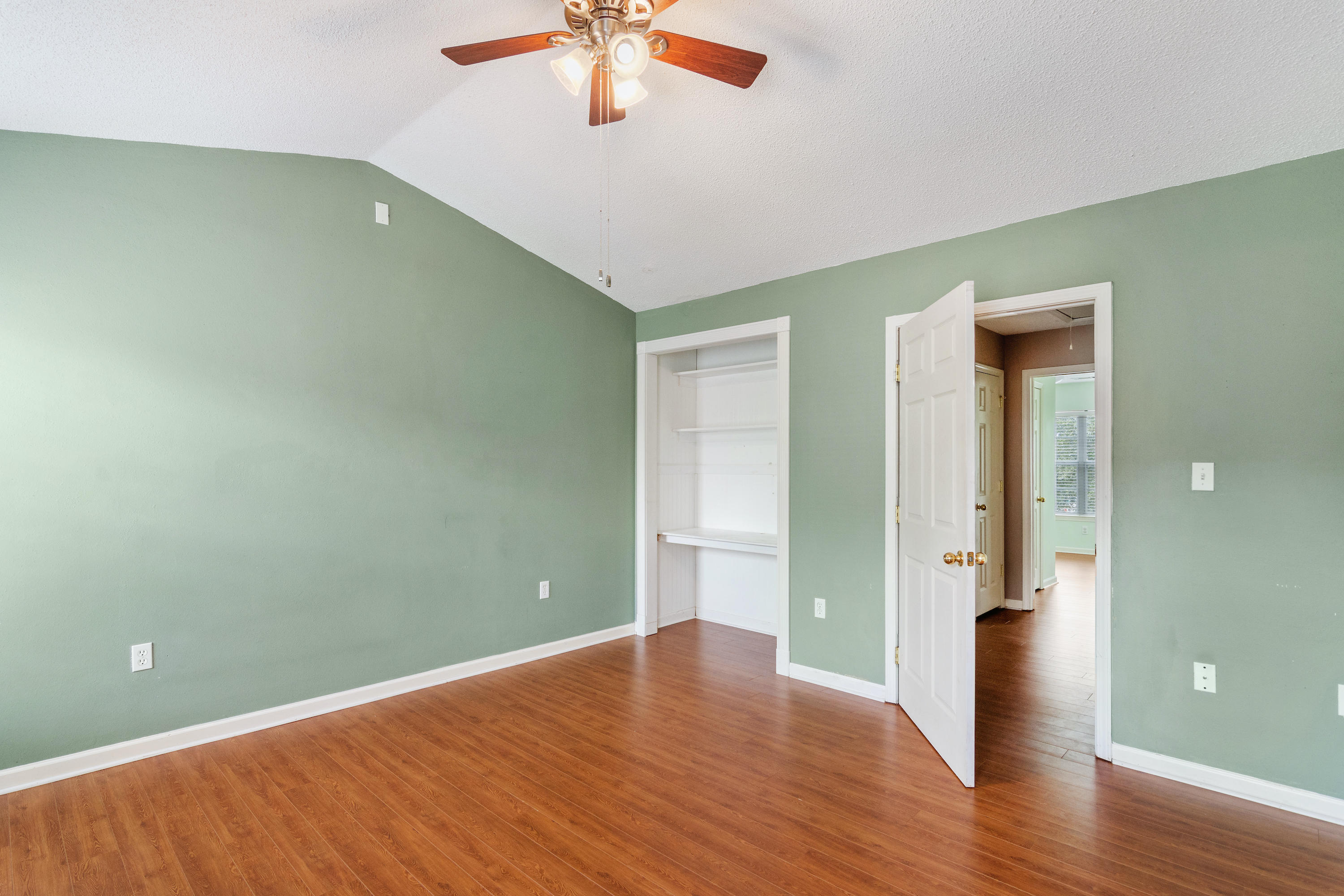 ROLLING PINES T/H LOT 1 BLK B - Residential