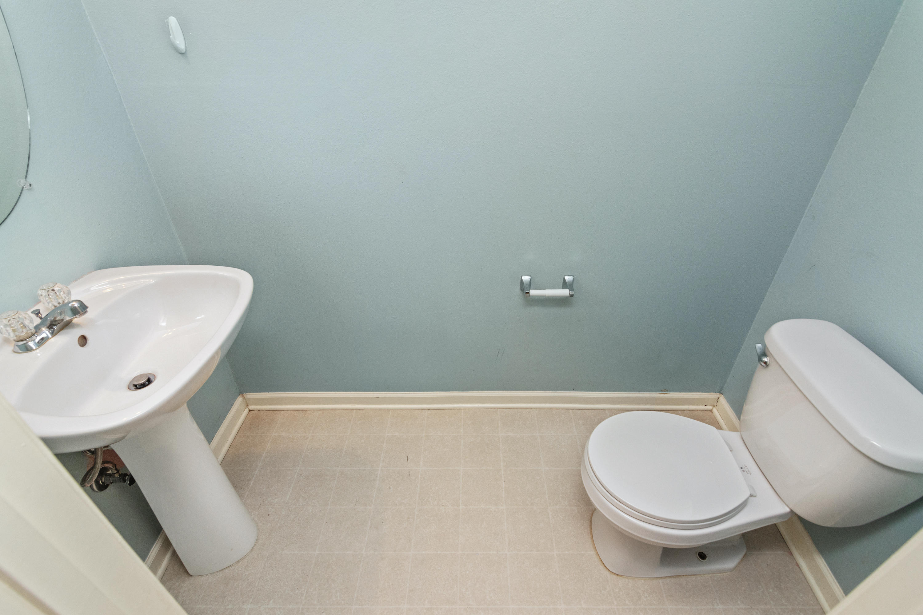 ROLLING PINES T/H LOT 1 BLK B - Residential