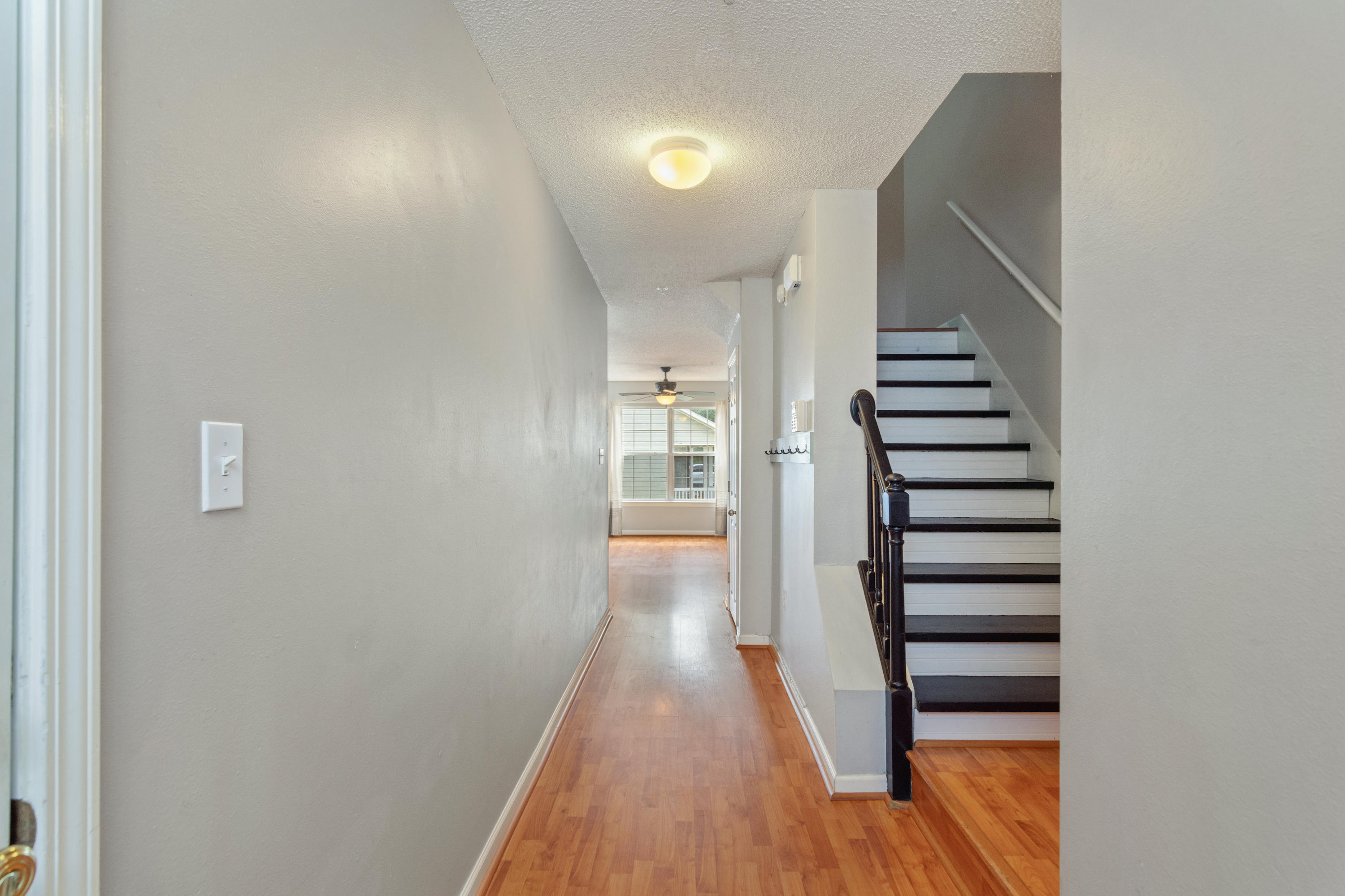 ROLLING PINES T/H LOT 1 BLK B - Residential