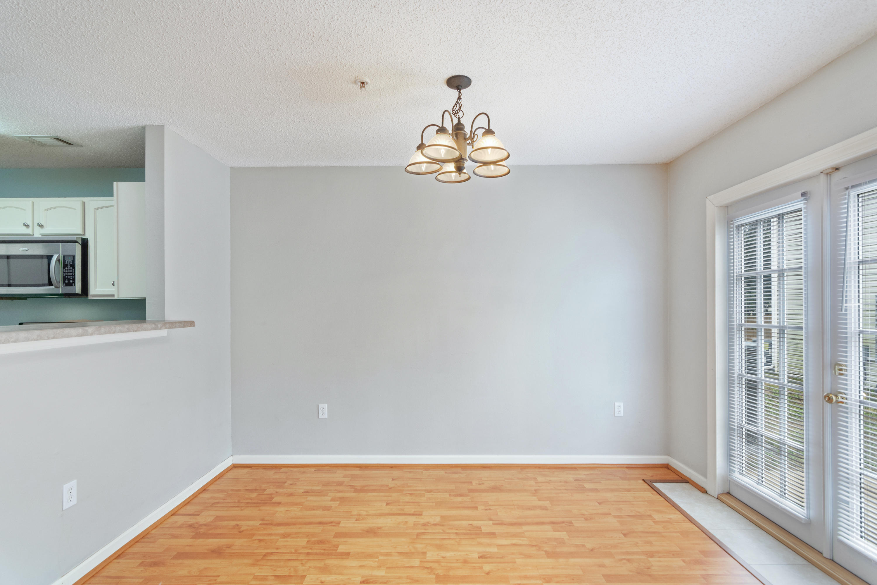 ROLLING PINES T/H LOT 1 BLK B - Residential