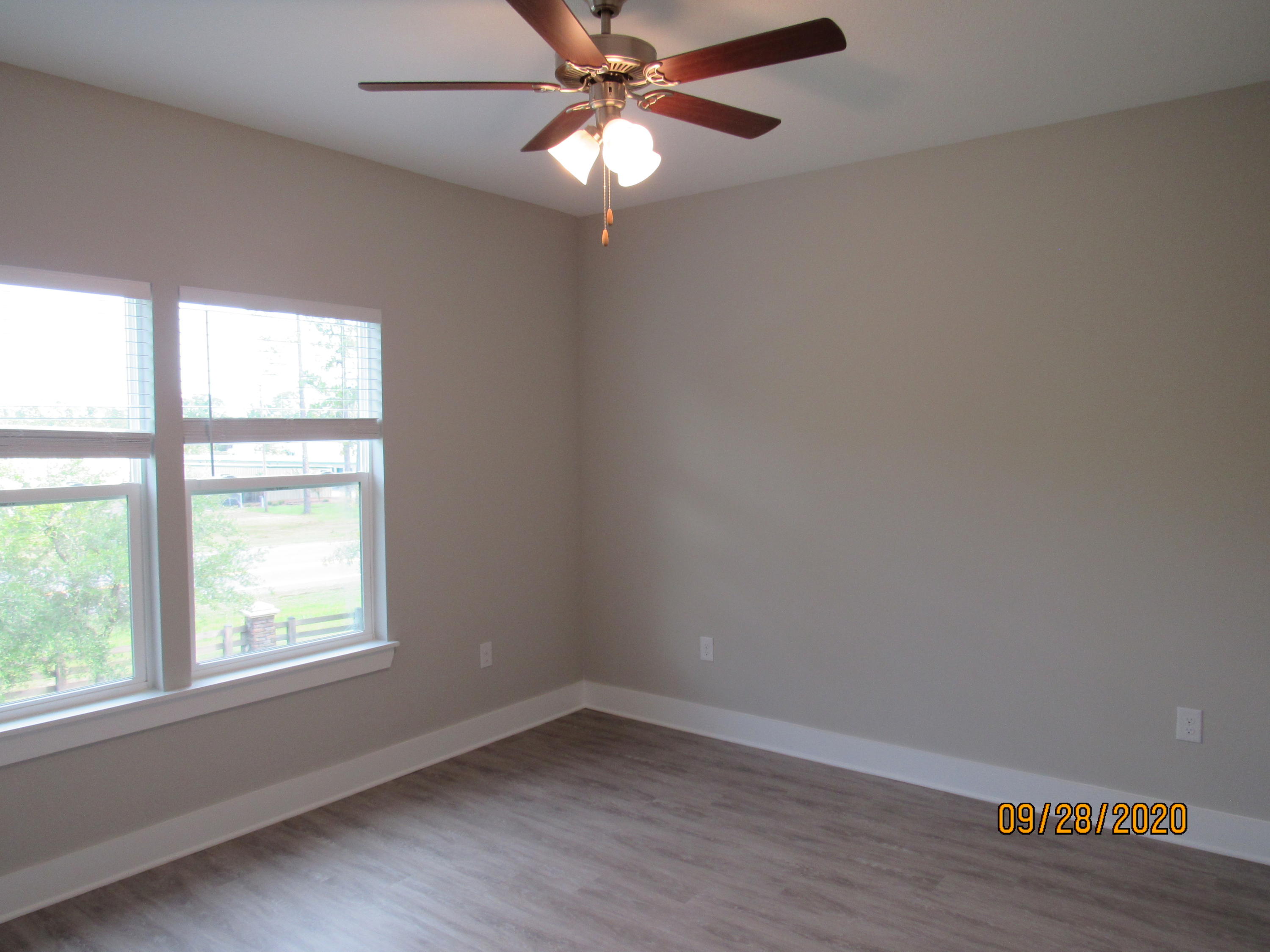 VERANDAS AT FREEPORT - Residential Lease