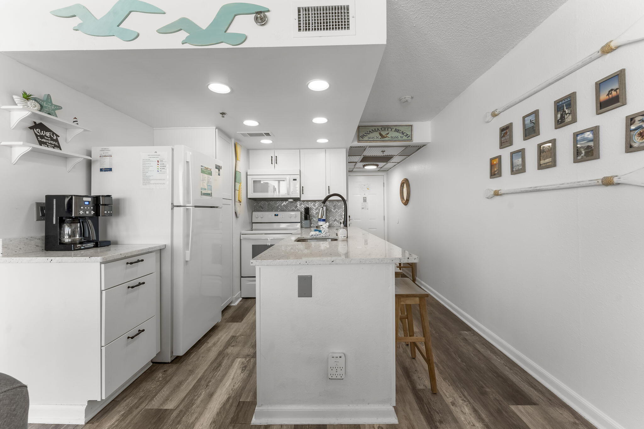 SUNBIRD CONDO - Residential