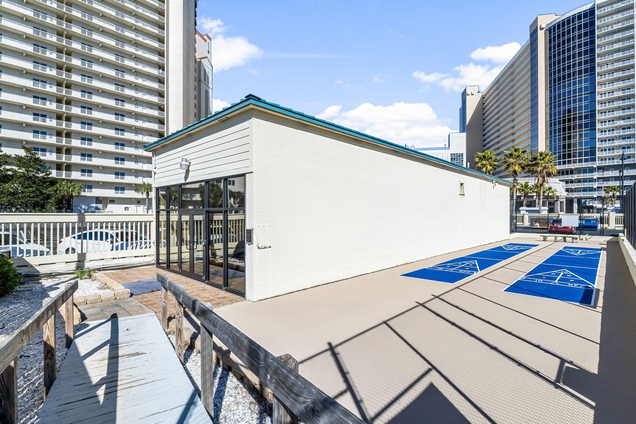 SUNBIRD CONDO - Residential