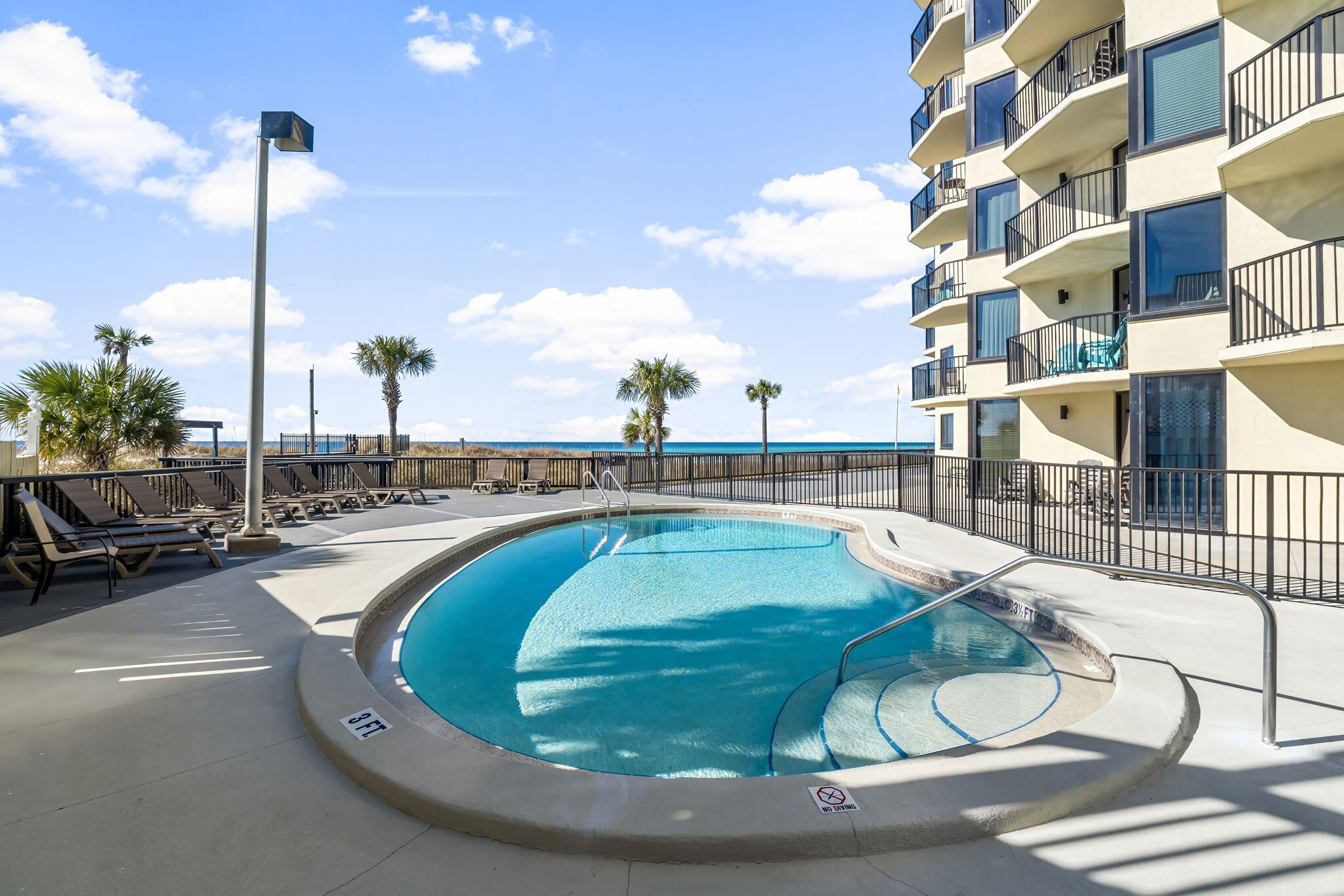 SUNBIRD CONDO - Residential