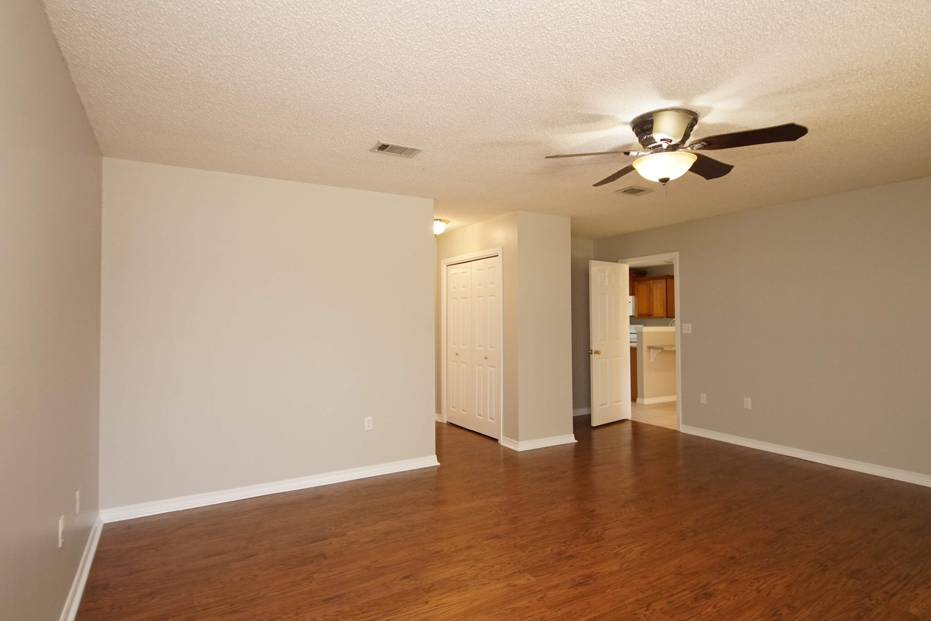 PARKWOOD ESTATES PH 1 BLUEWATER BAY - Residential