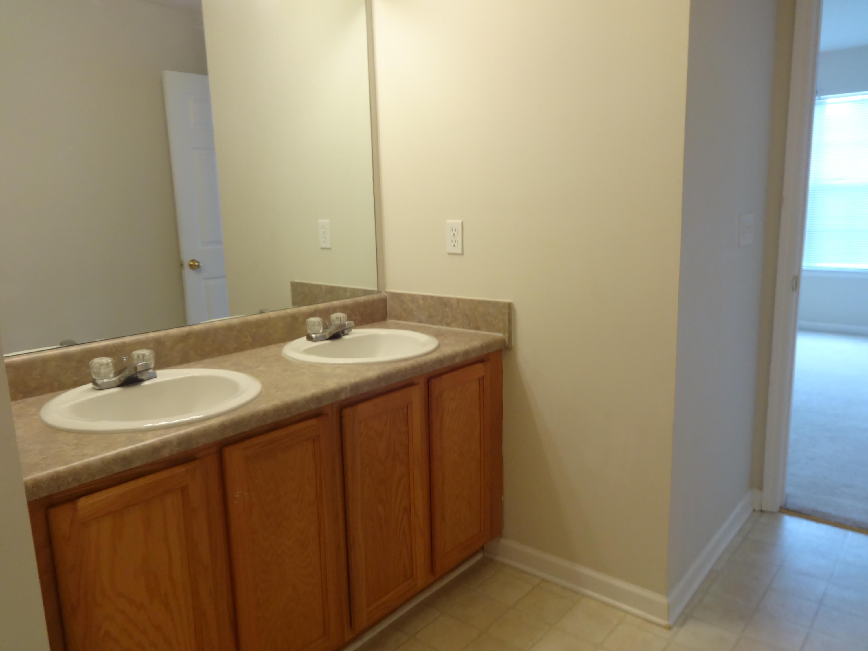 ROLLING PINES - Residential Lease
