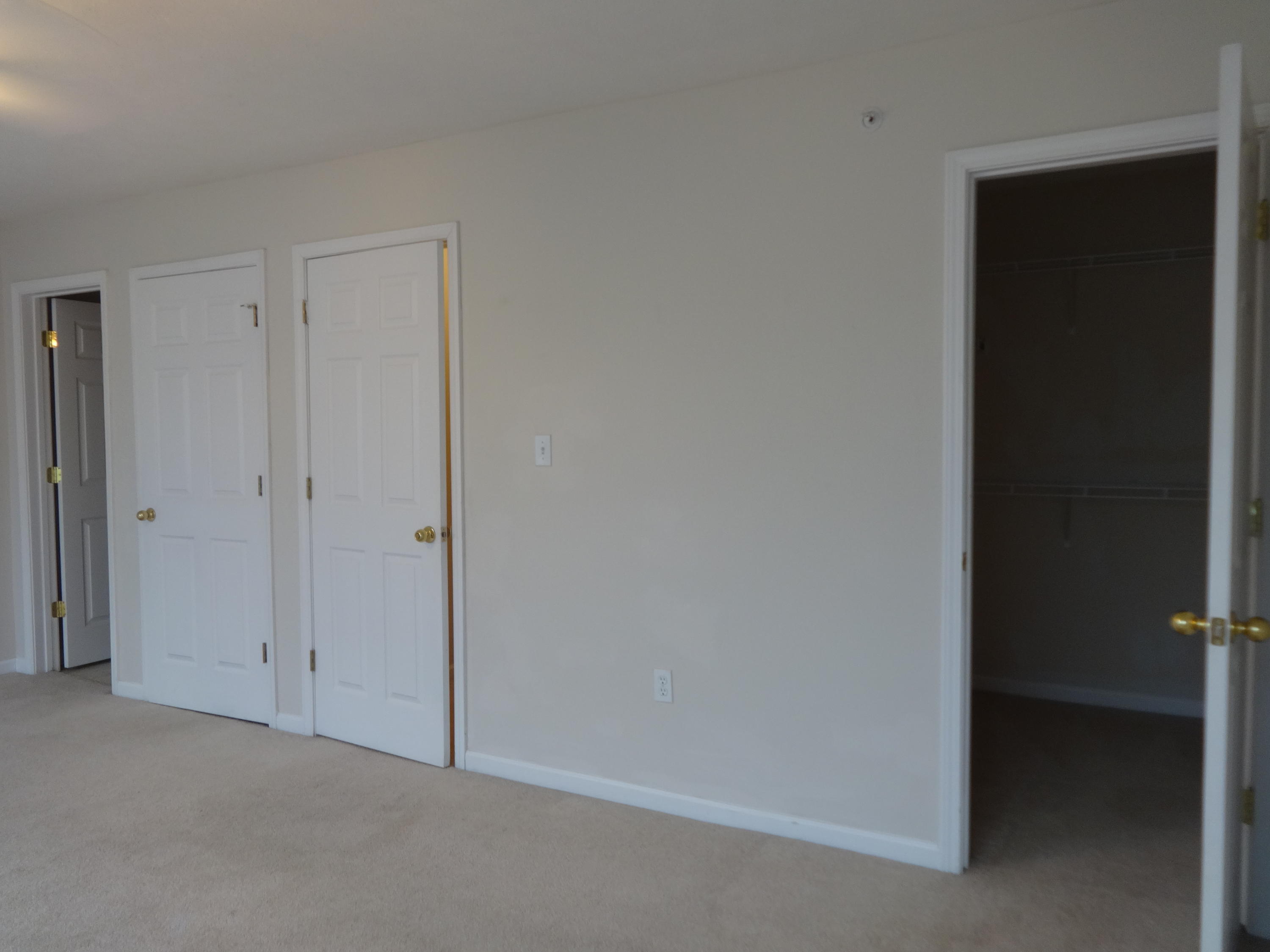 ROLLING PINES - Residential Lease