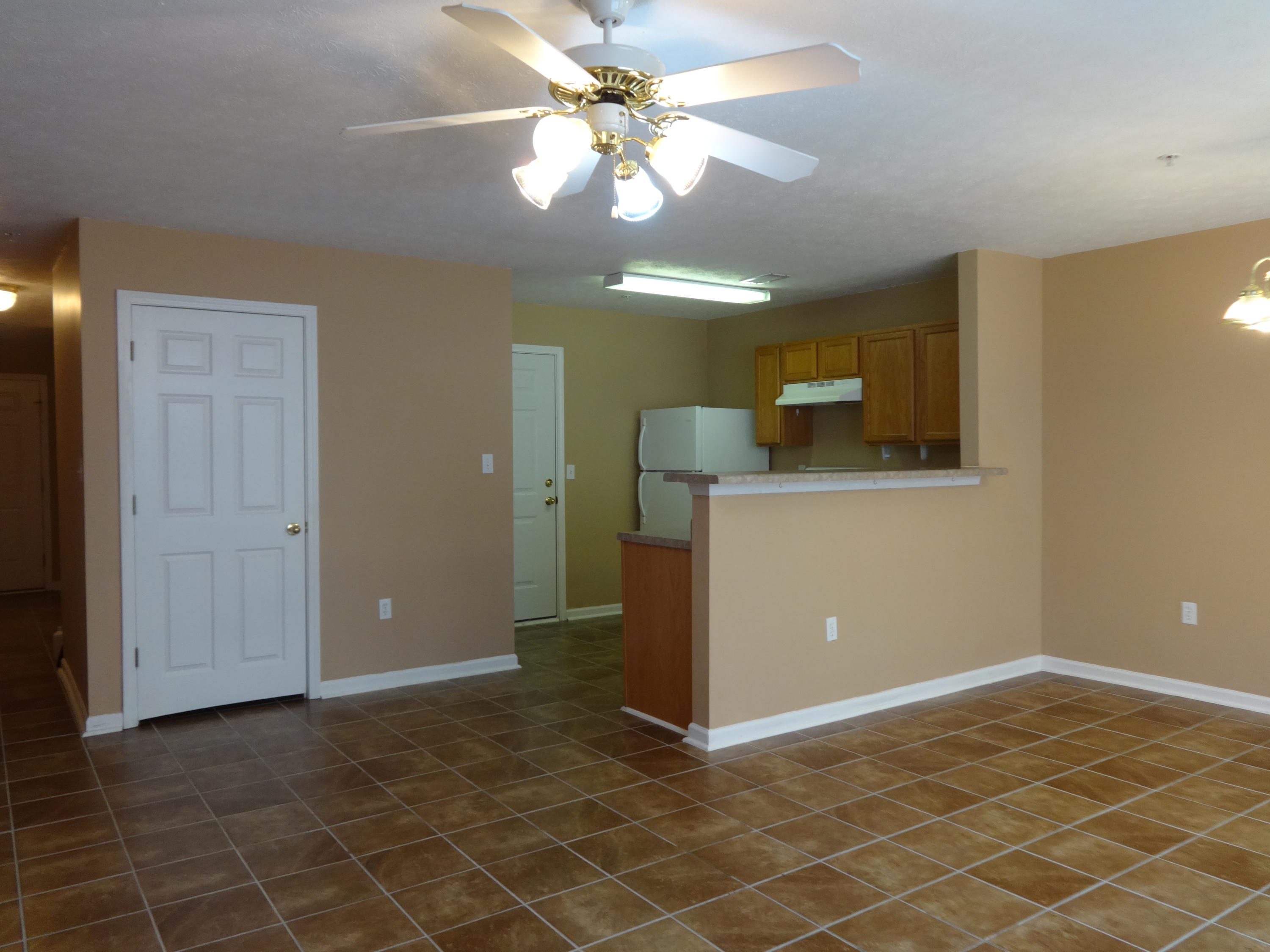 ROLLING PINES - Residential Lease