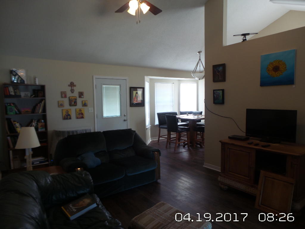 MORRIS ADDN TO CRESTVIEW - Residential