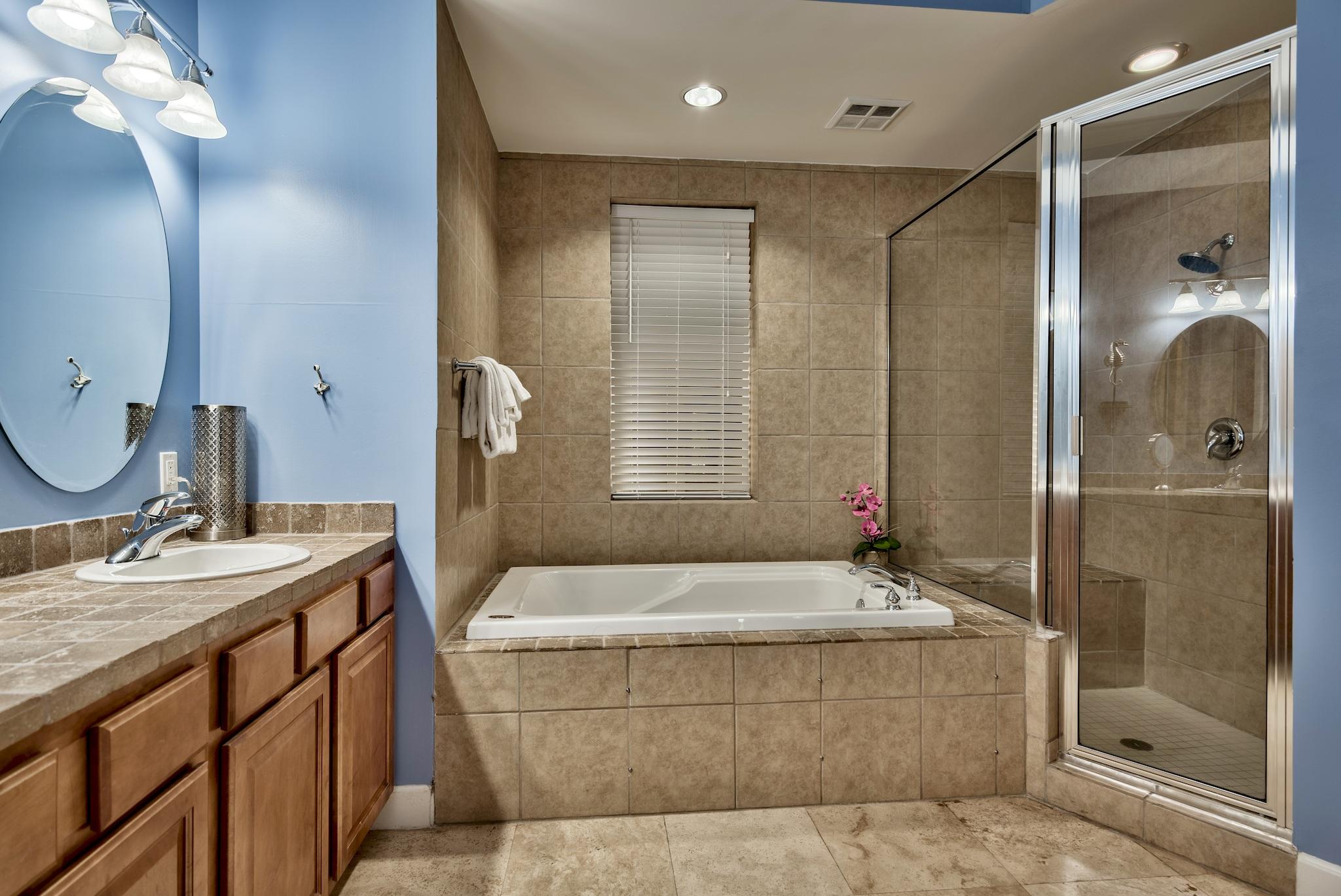 PINE RIDGE VILLAS - Residential