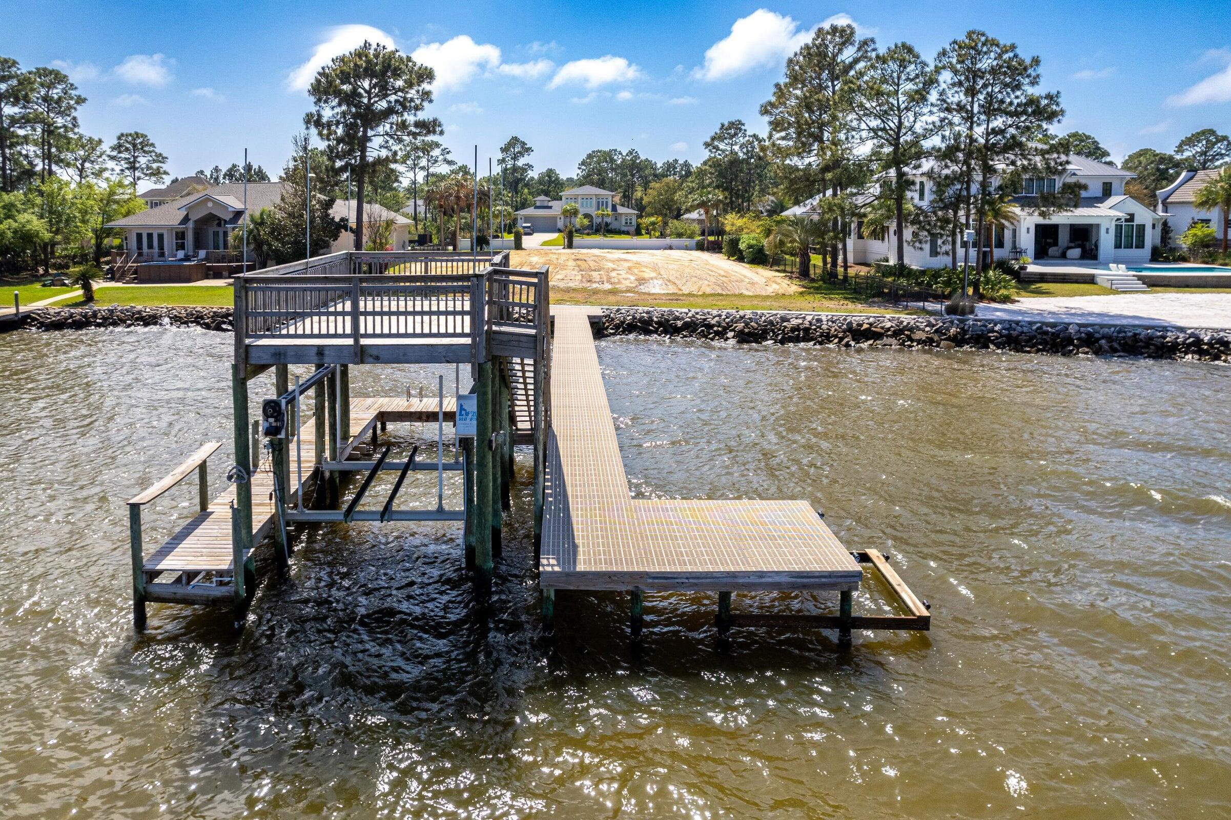 DRIFTWOOD ESTATES - Land