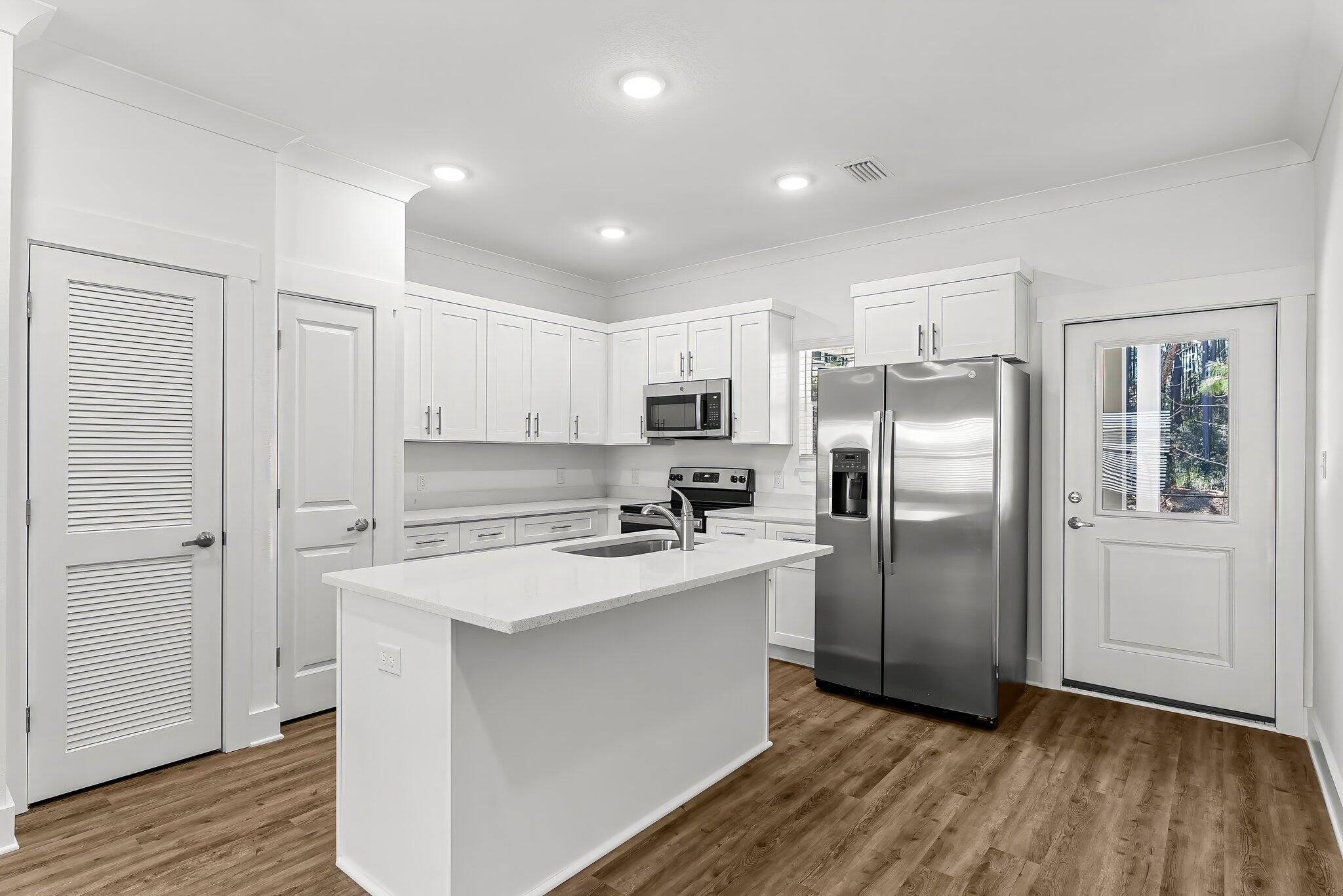 VERANDAS OF FREEPORT, THE - Residential Lease
