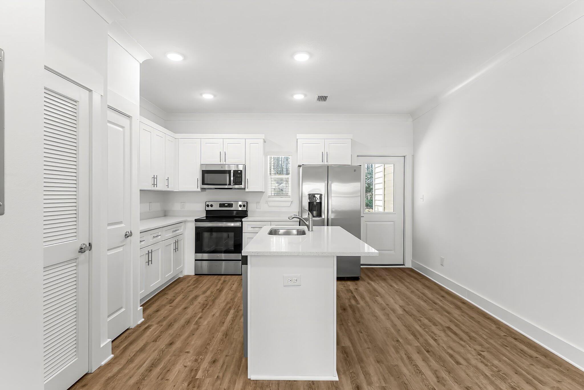 VERANDAS OF FREEPORT, THE - Residential Lease