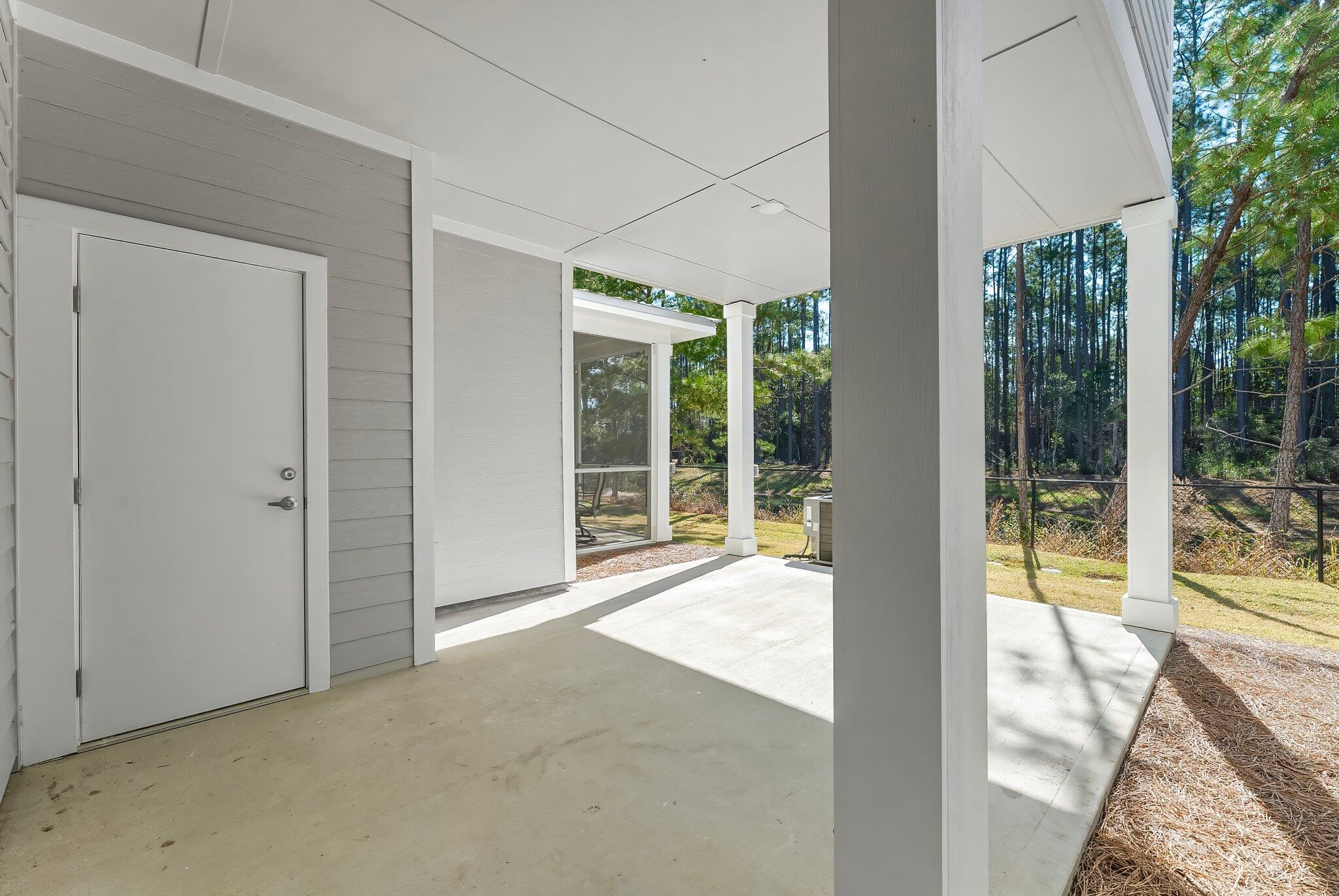 VERANDAS OF FREEPORT, THE - Residential Lease