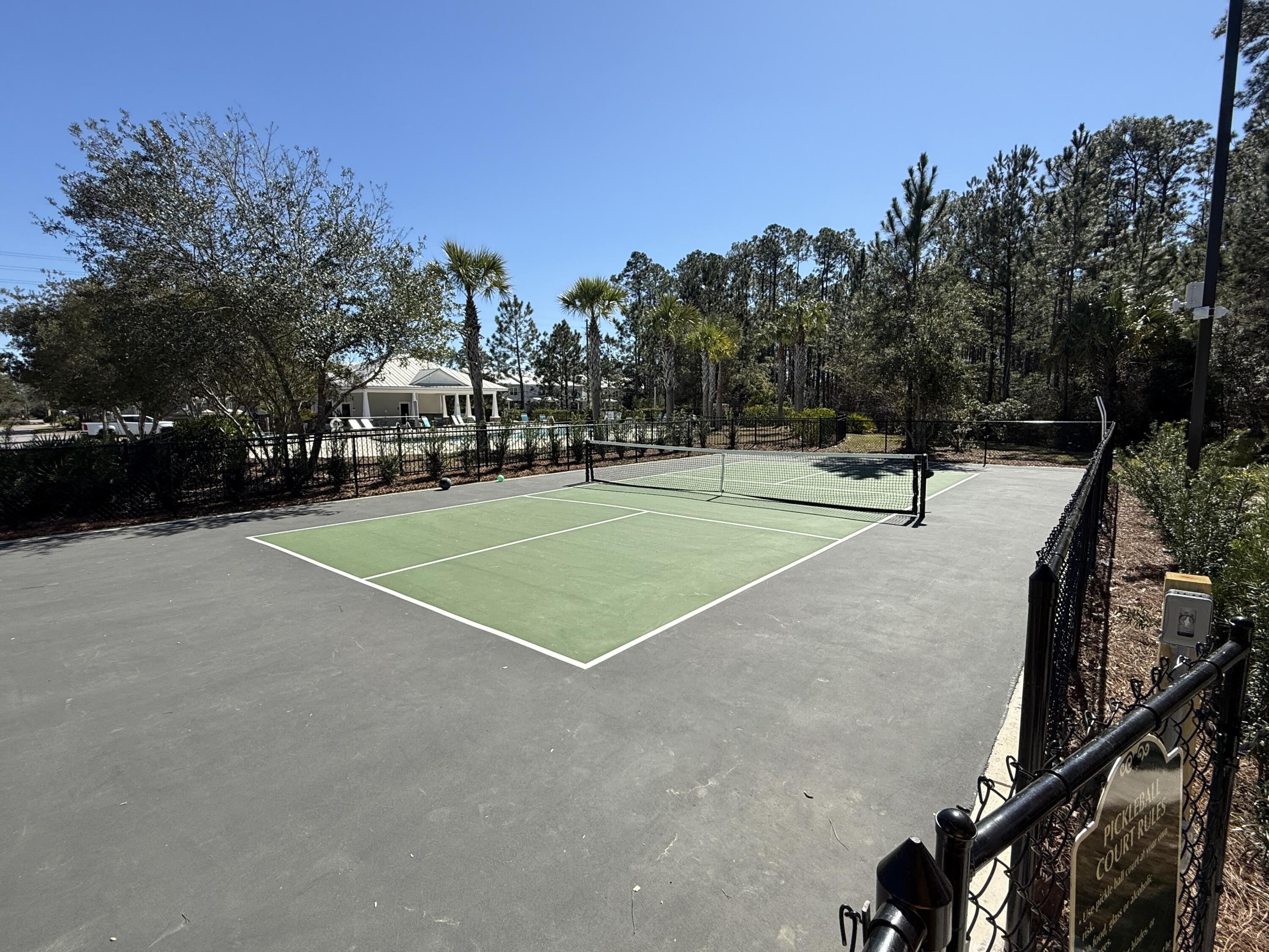 VERANDAS OF FREEPORT, THE - Residential Lease