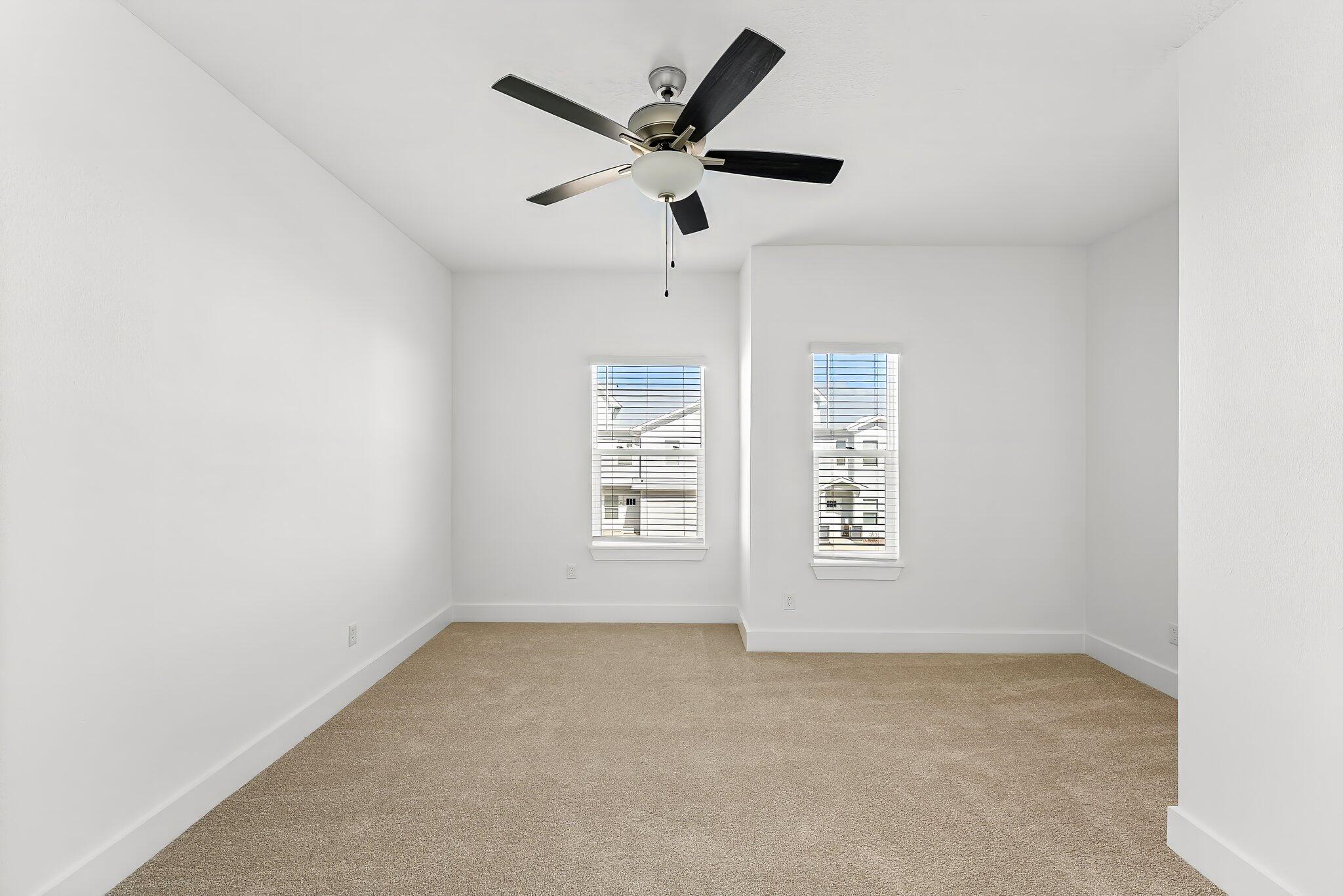VERANDAS OF FREEPORT, THE - Residential Lease