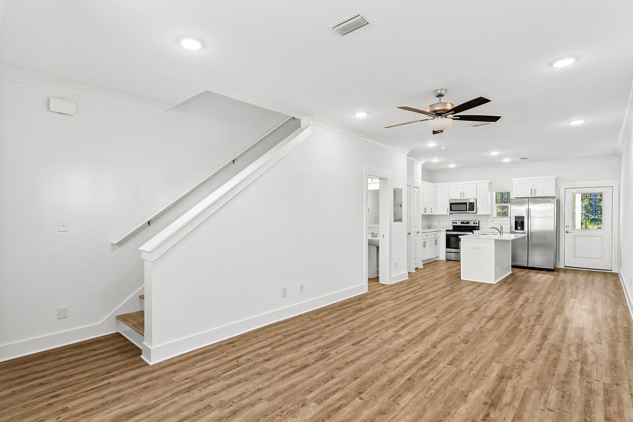 VERANDAS OF FREEPORT, THE - Residential Lease