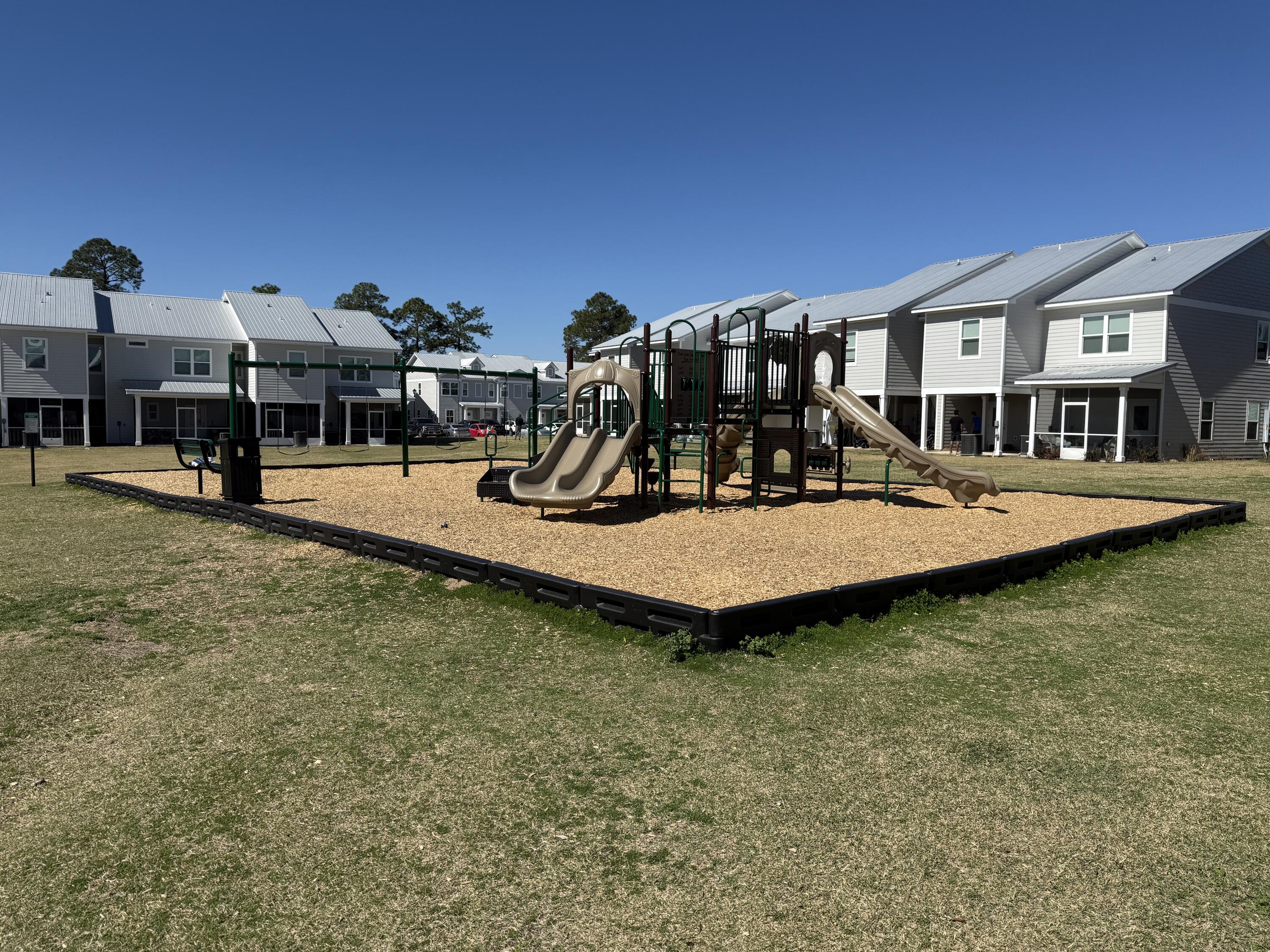 VERANDAS OF FREEPORT, THE - Residential Lease