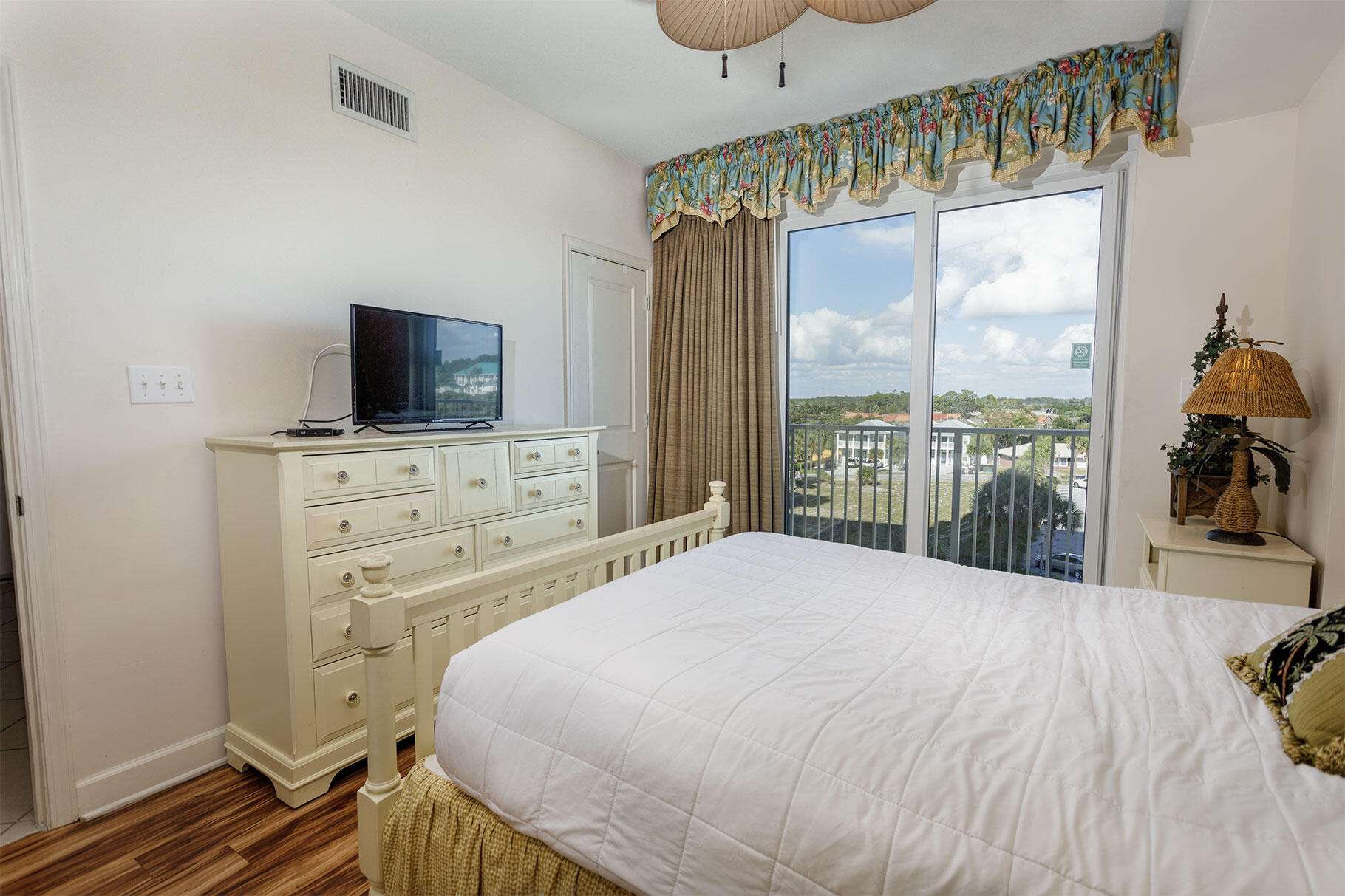 GRANDVIEW EAST - Residential