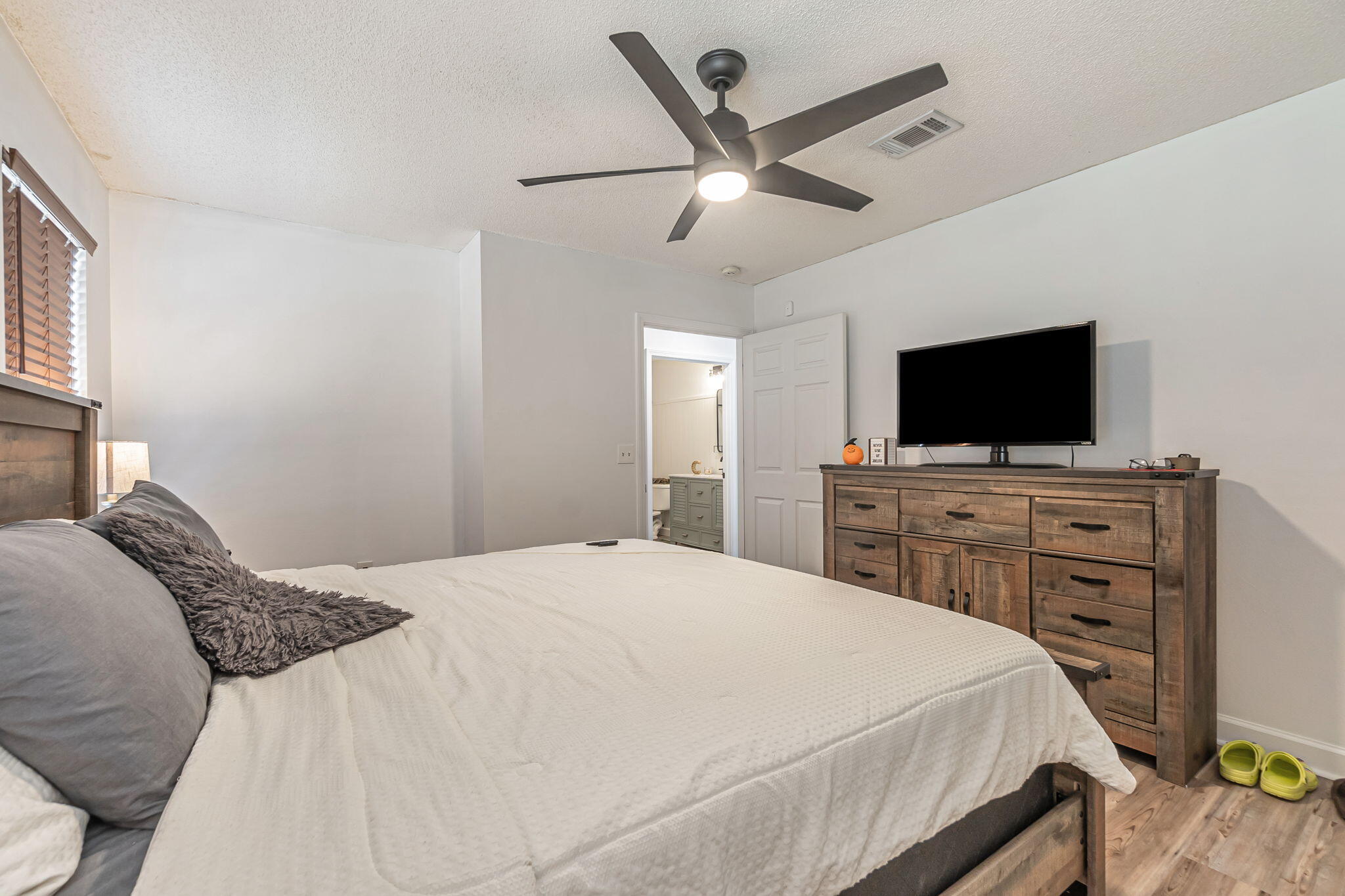TRIPLE LAKES ESTATES - Residential