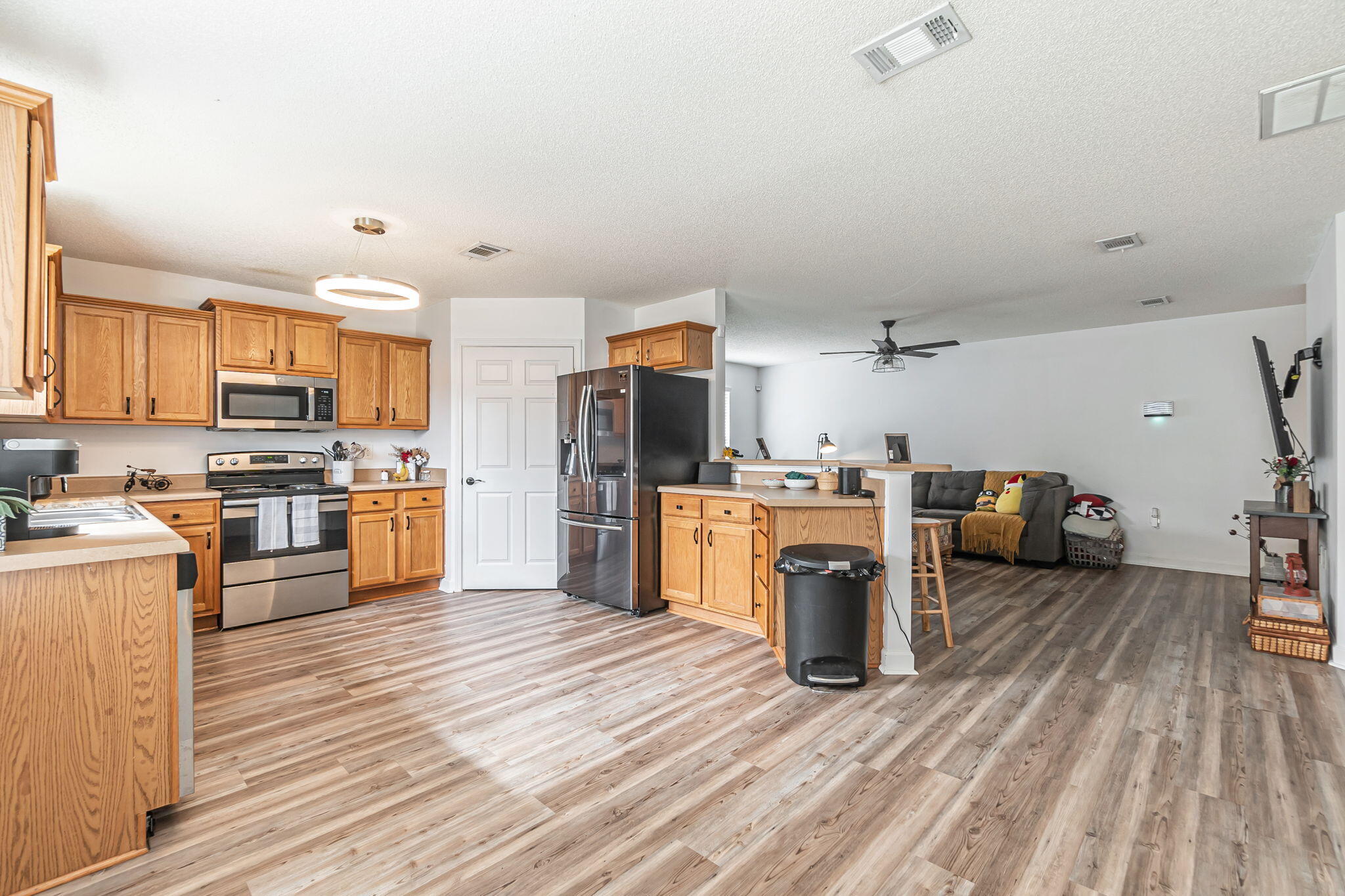 TRIPLE LAKES ESTATES - Residential