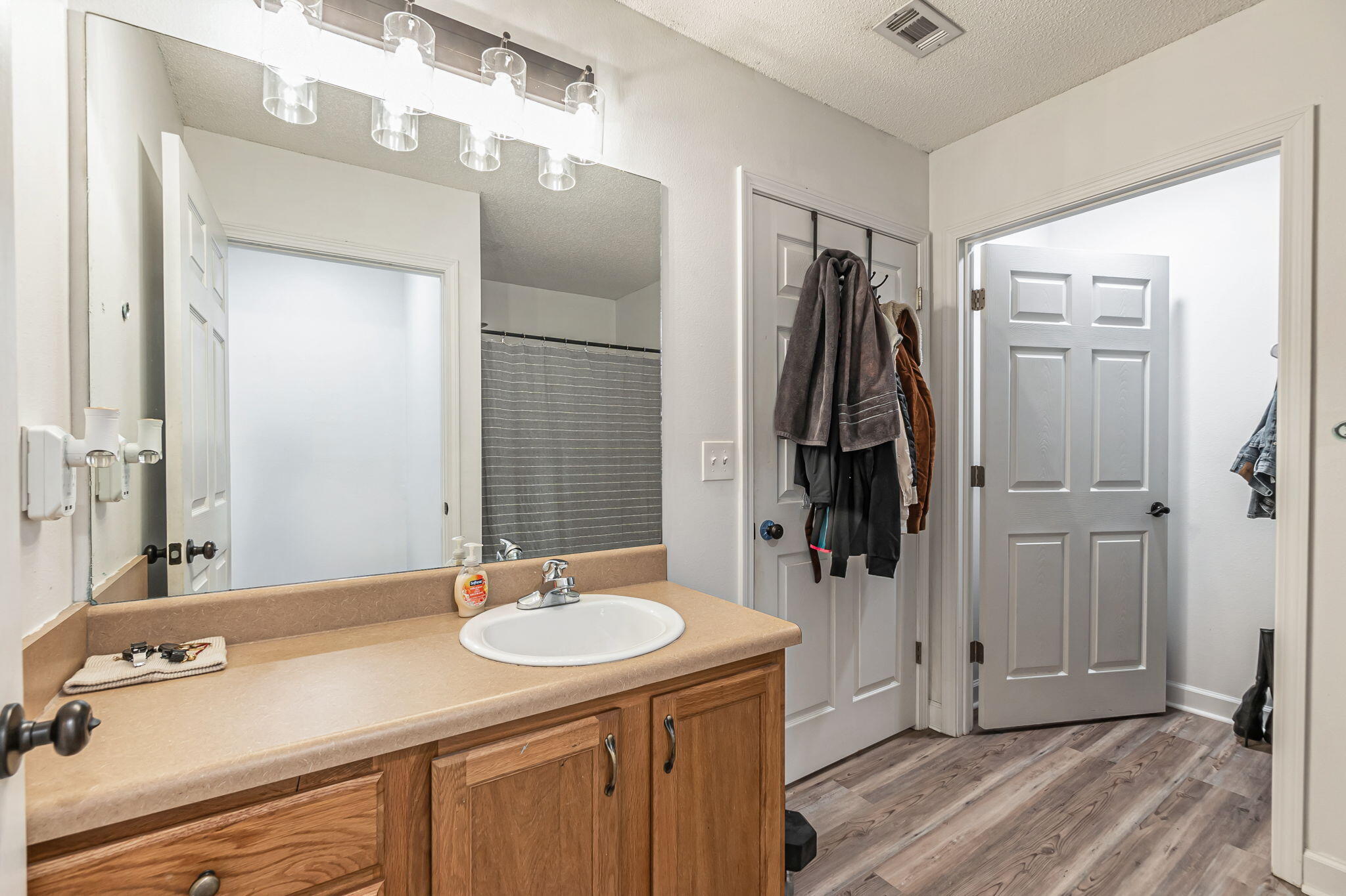 TRIPLE LAKES ESTATES - Residential