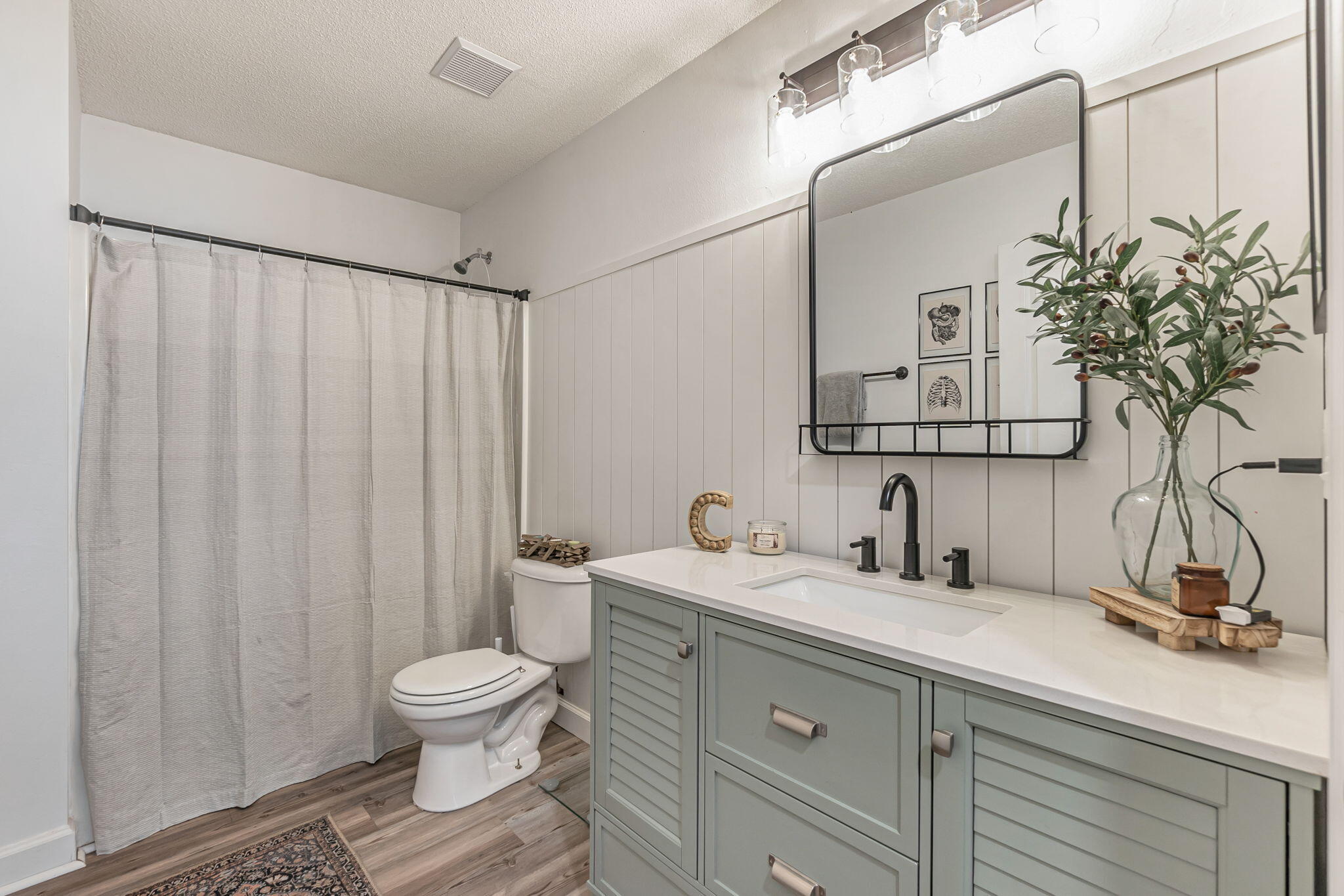 TRIPLE LAKES ESTATES - Residential