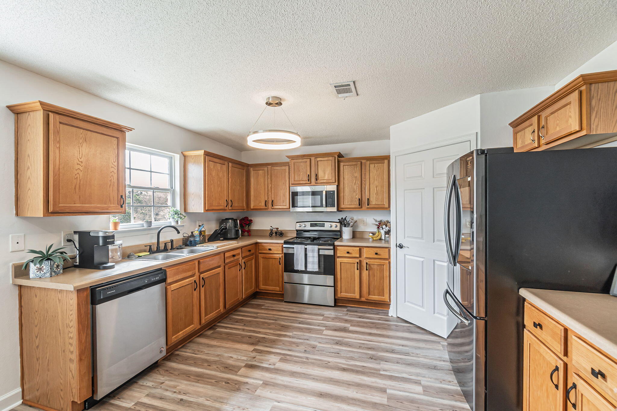 TRIPLE LAKES ESTATES - Residential