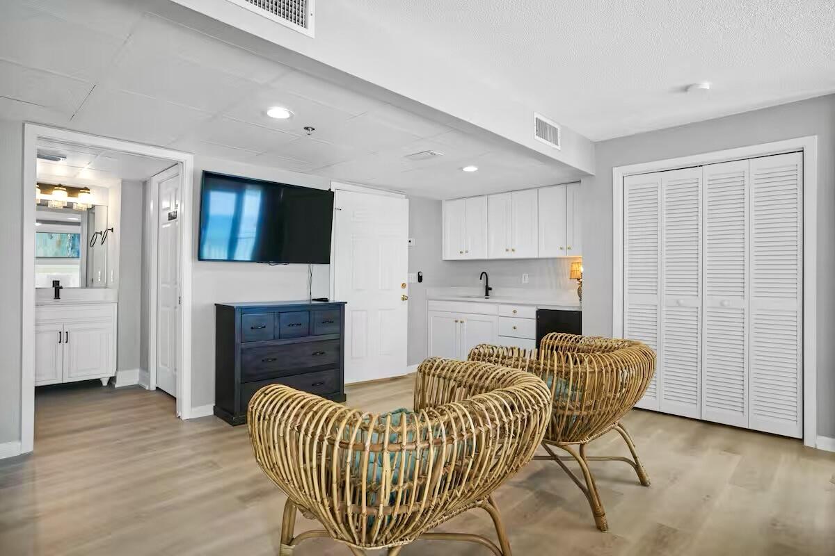 LONG BEACH RESORT - Residential