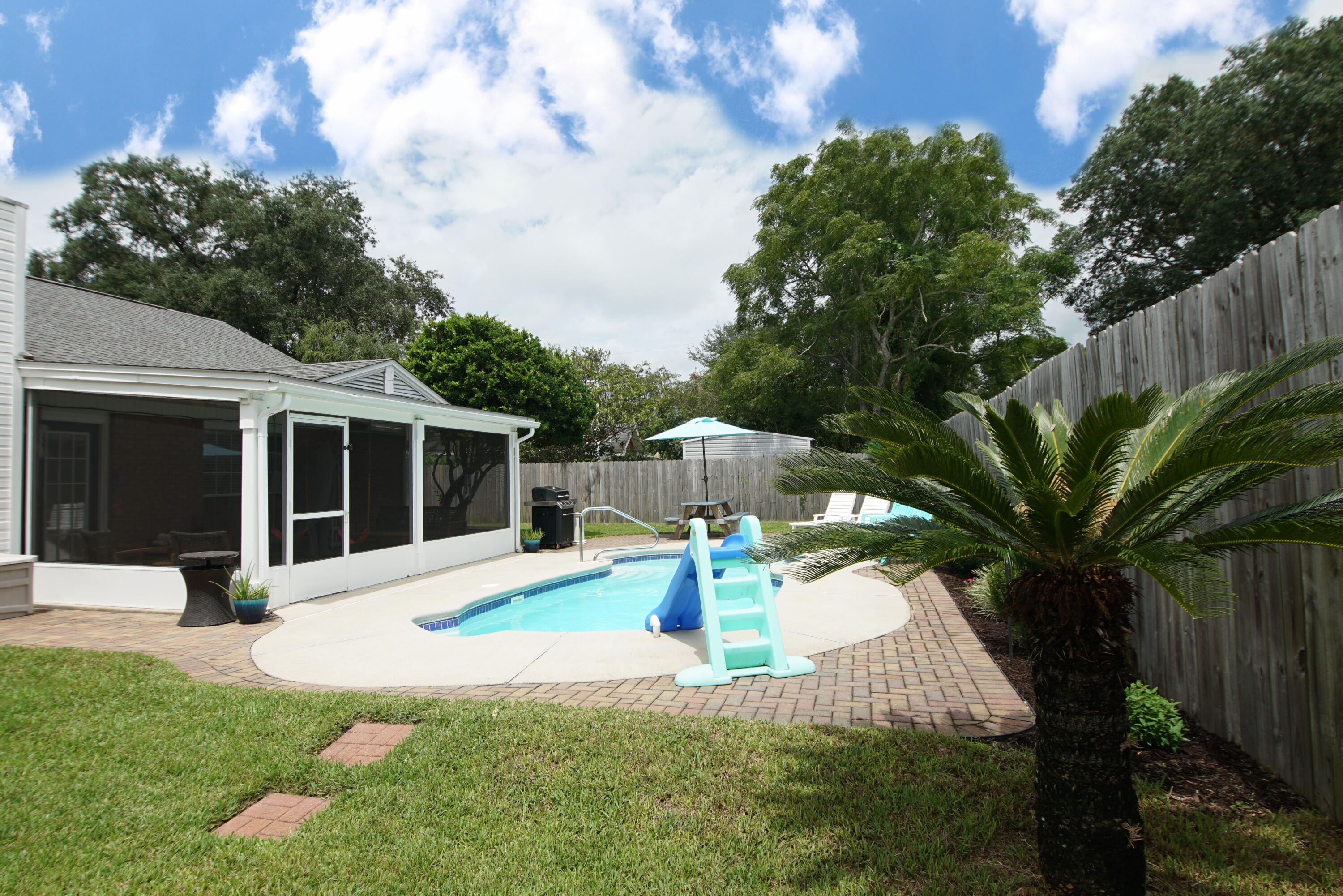 TIMBERLAKE ESTATES 1ST ADDN - Residential