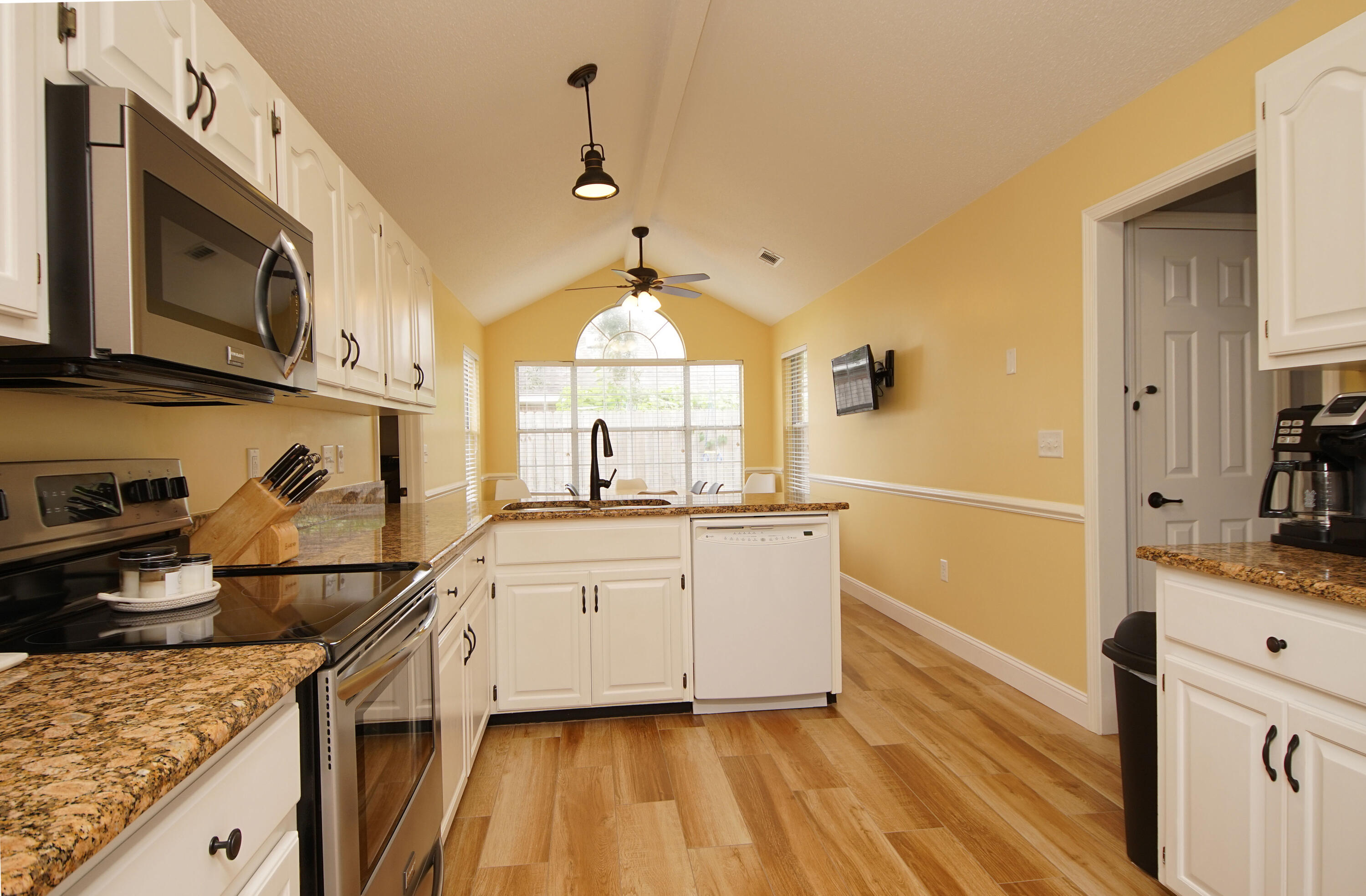 TIMBERLAKE ESTATES 1ST ADDN - Residential