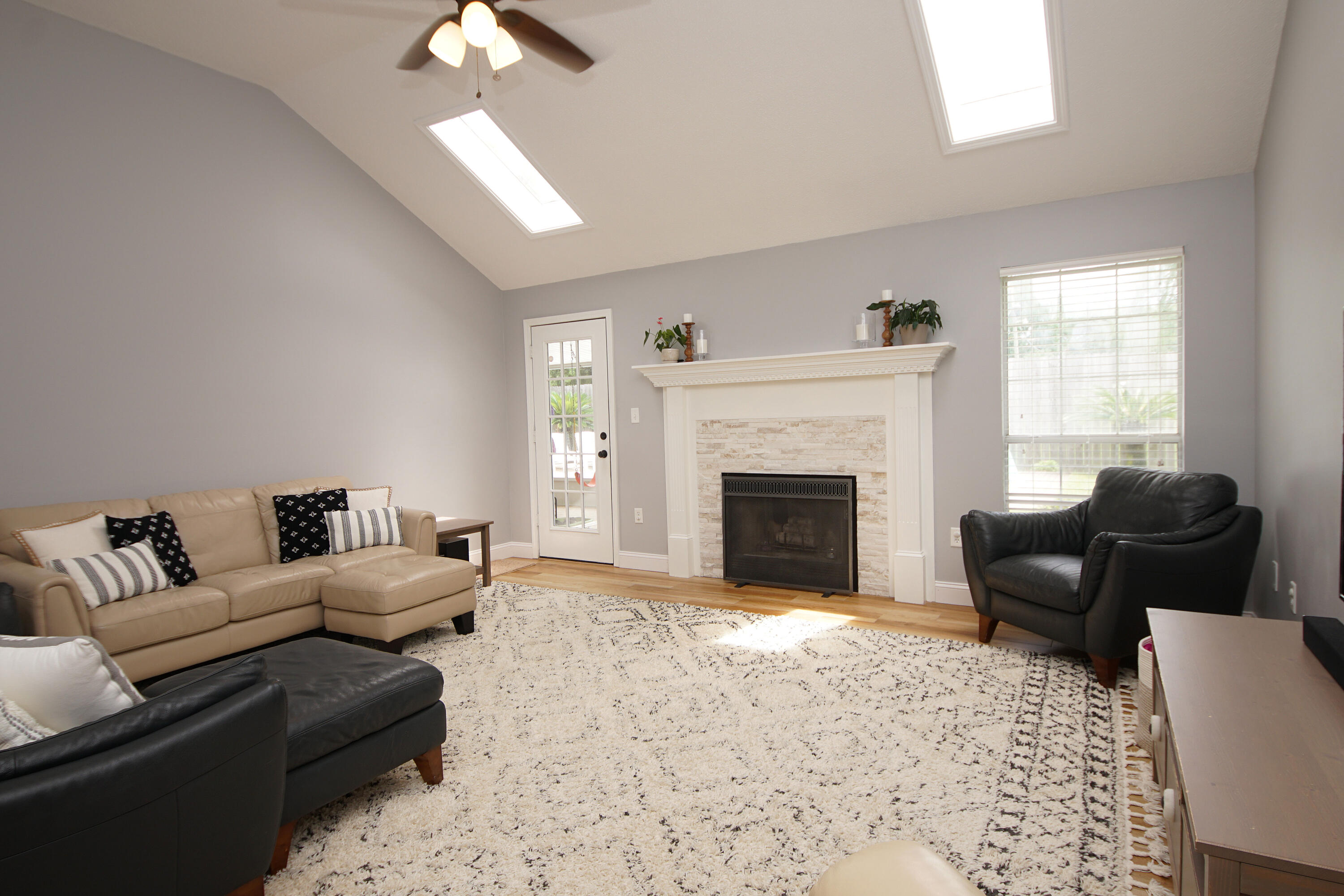 TIMBERLAKE ESTATES 1ST ADDN - Residential